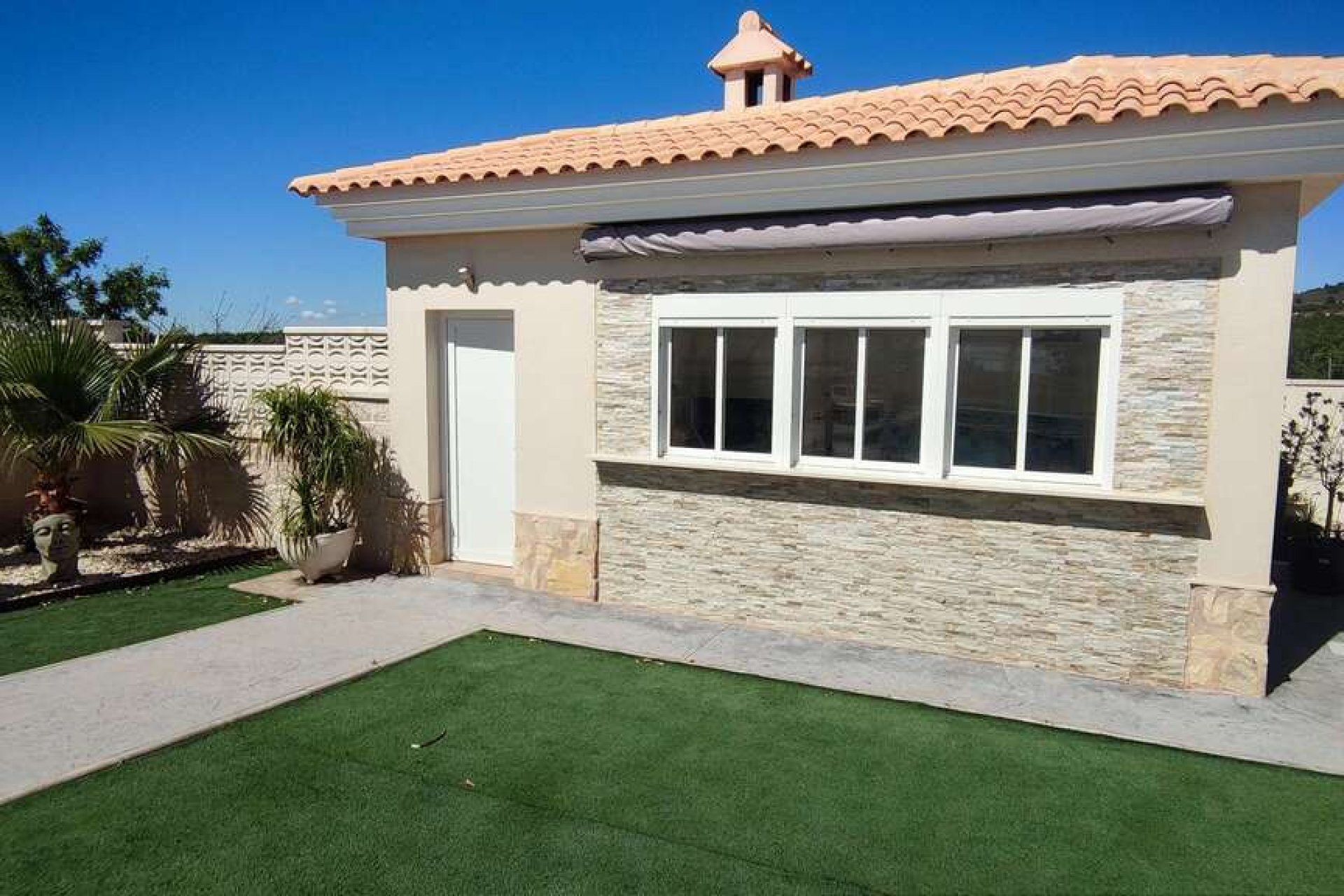 Segunda mano - Villa -
Pinoso - Inland