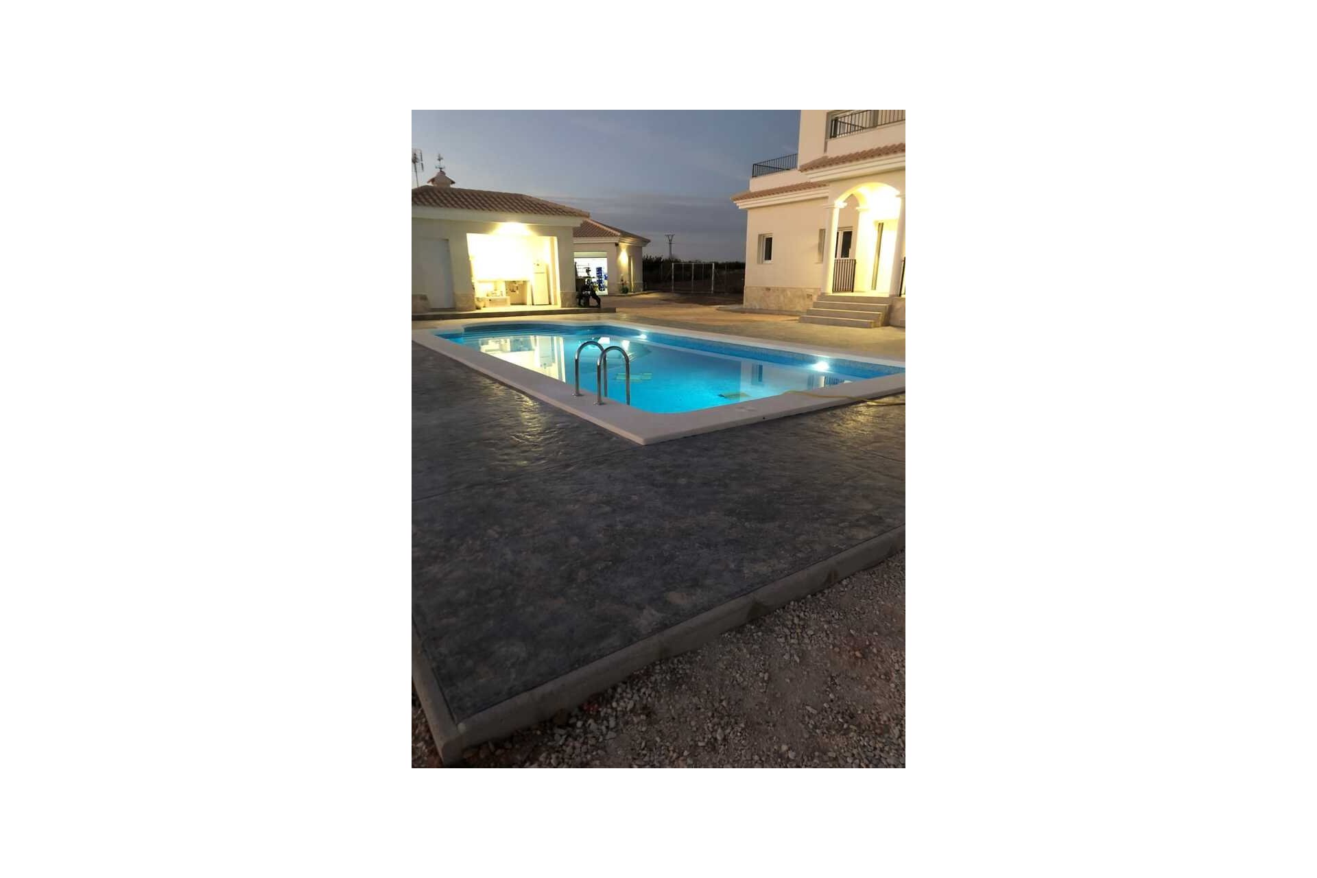 Segunda mano - Villa -
Pinoso - Inland