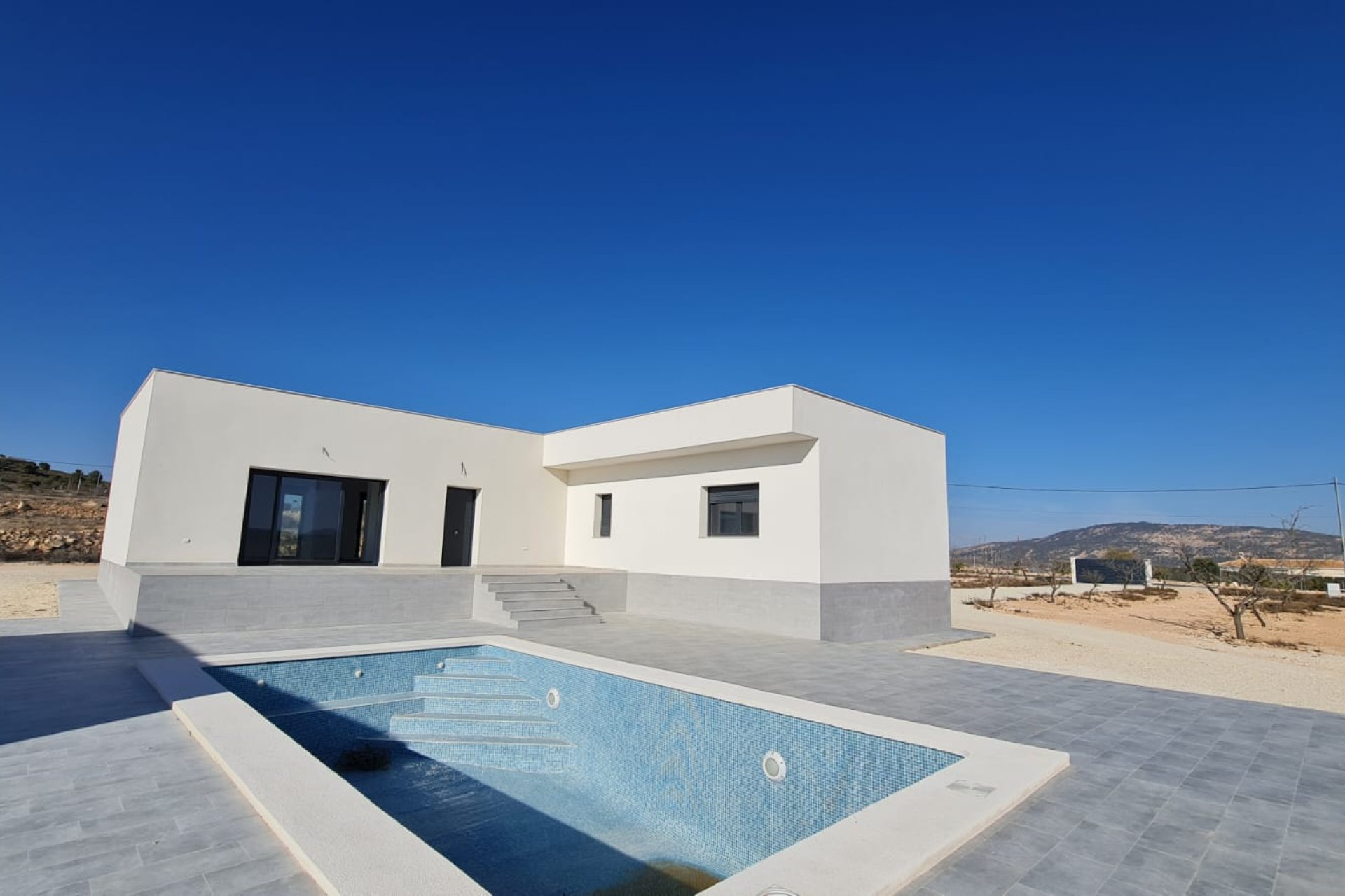 Segunda mano - Villa -
Pinoso - Inland
