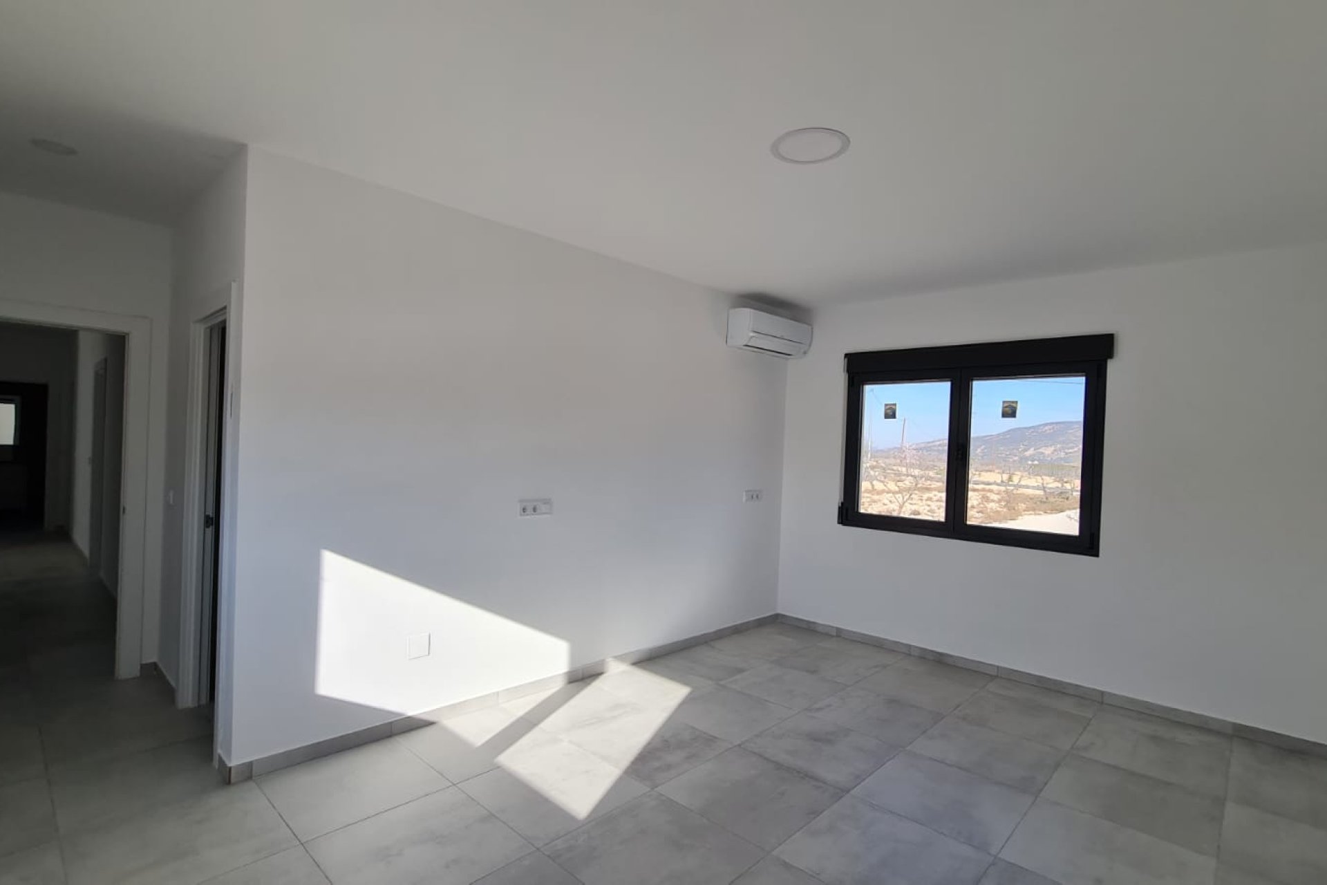 Segunda mano - Villa -
Pinoso - Inland
