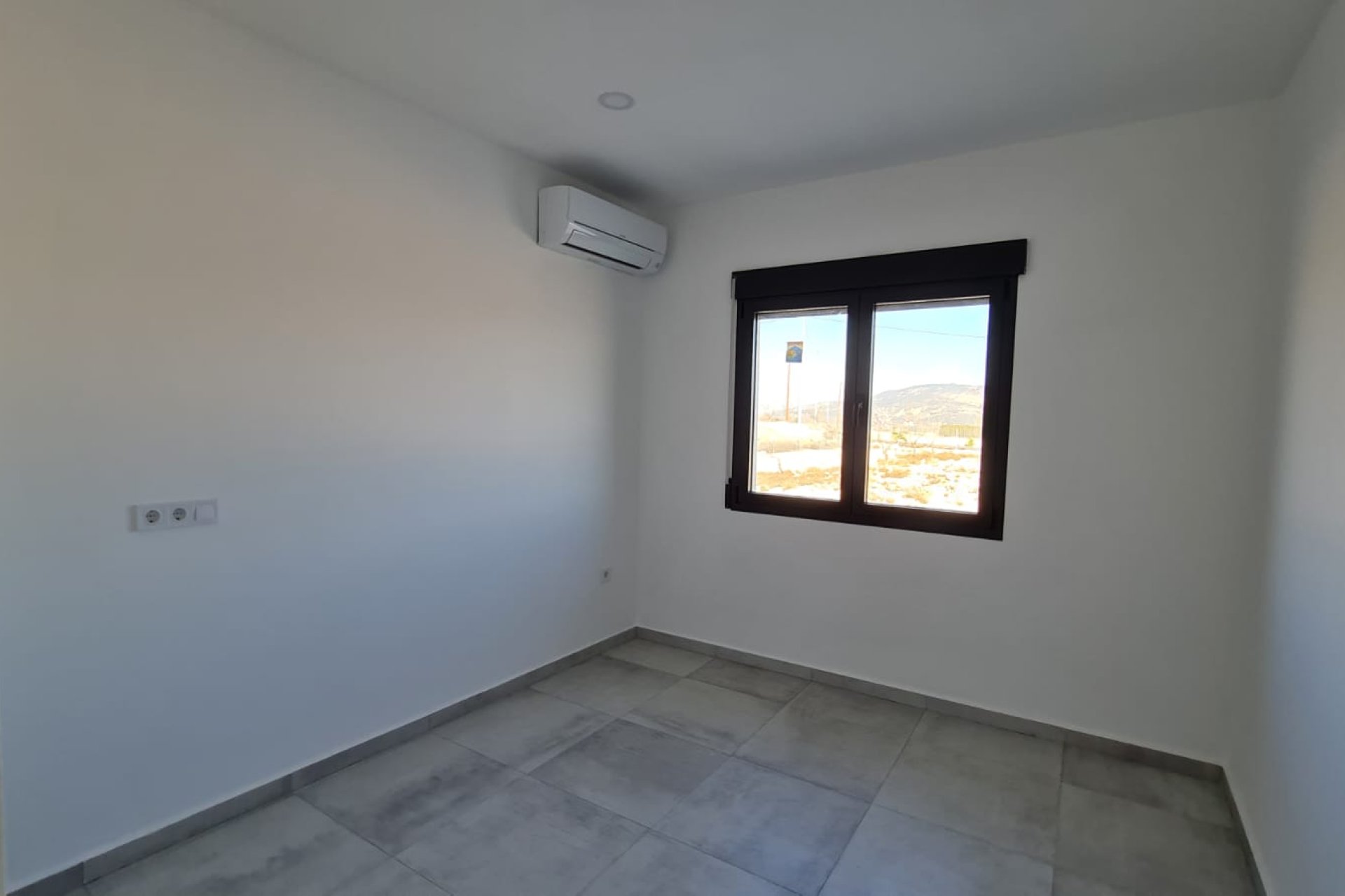 Segunda mano - Villa -
Pinoso - Inland