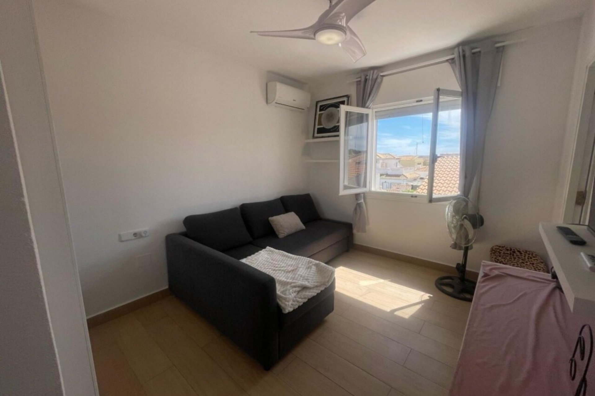 Segunda mano - Villa -
Playa Flamenca - Costa Blanca