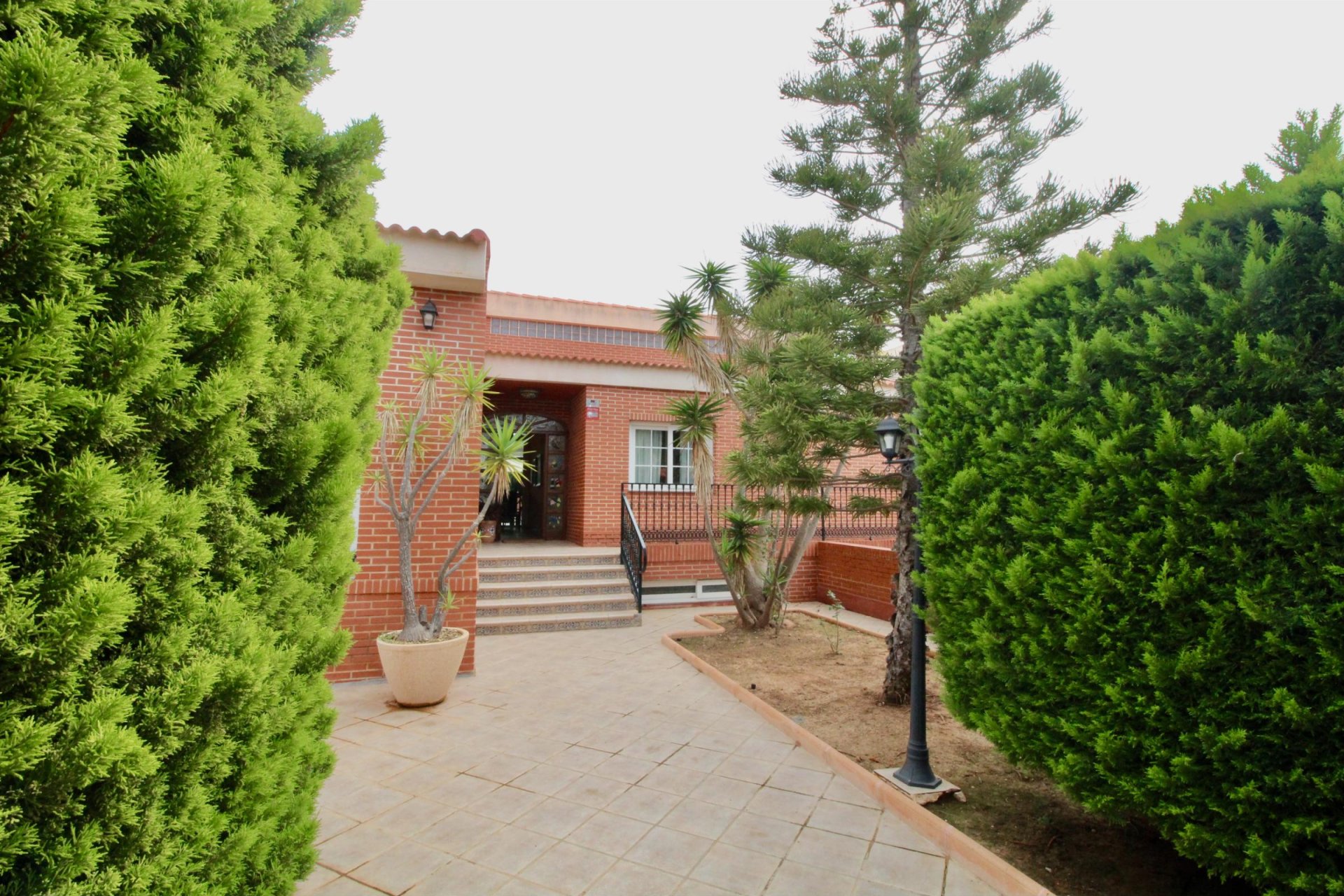 Segunda mano - Villa -
Playa Honda - Costa Calida