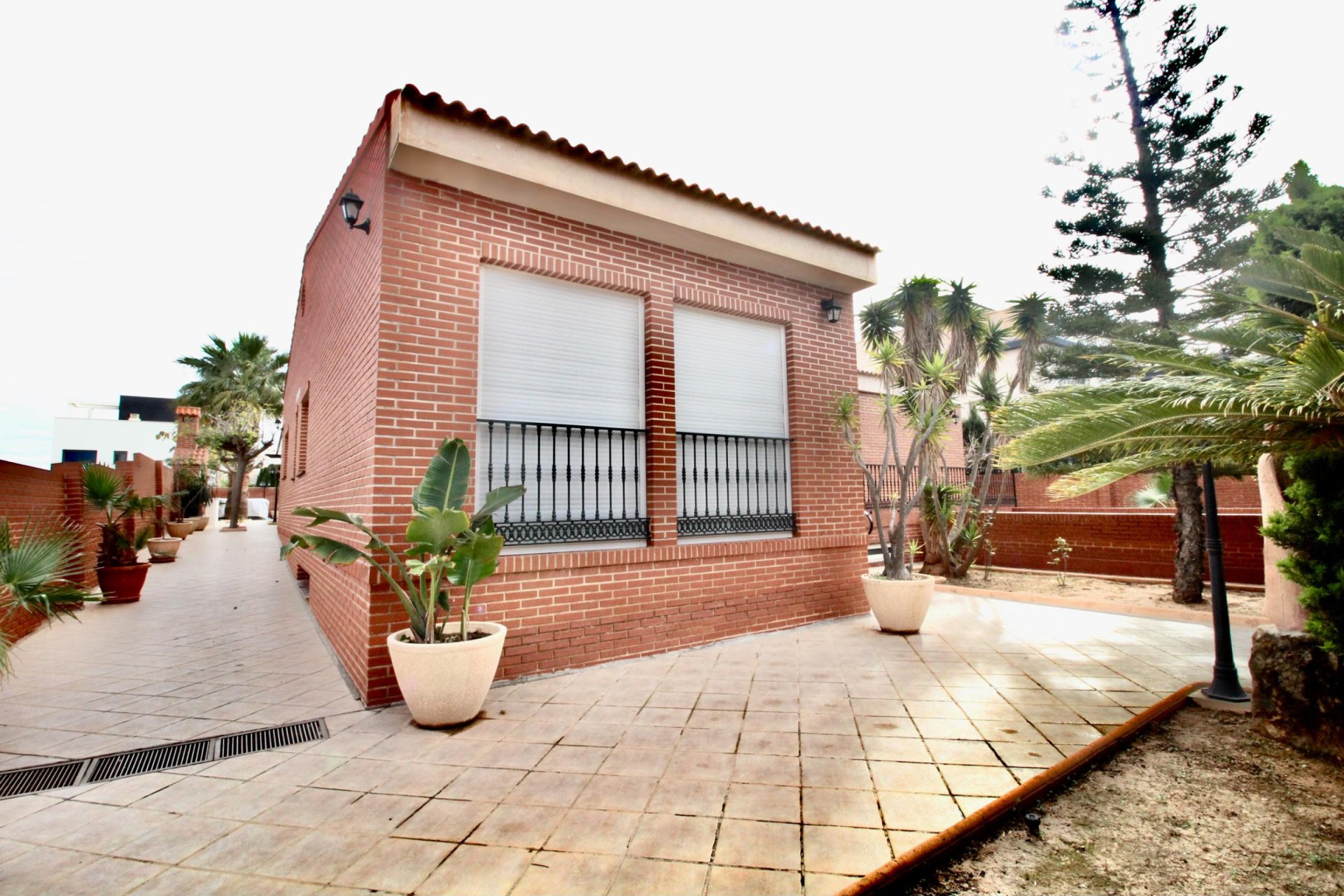 Segunda mano - Villa -
Playa Honda - Costa Calida