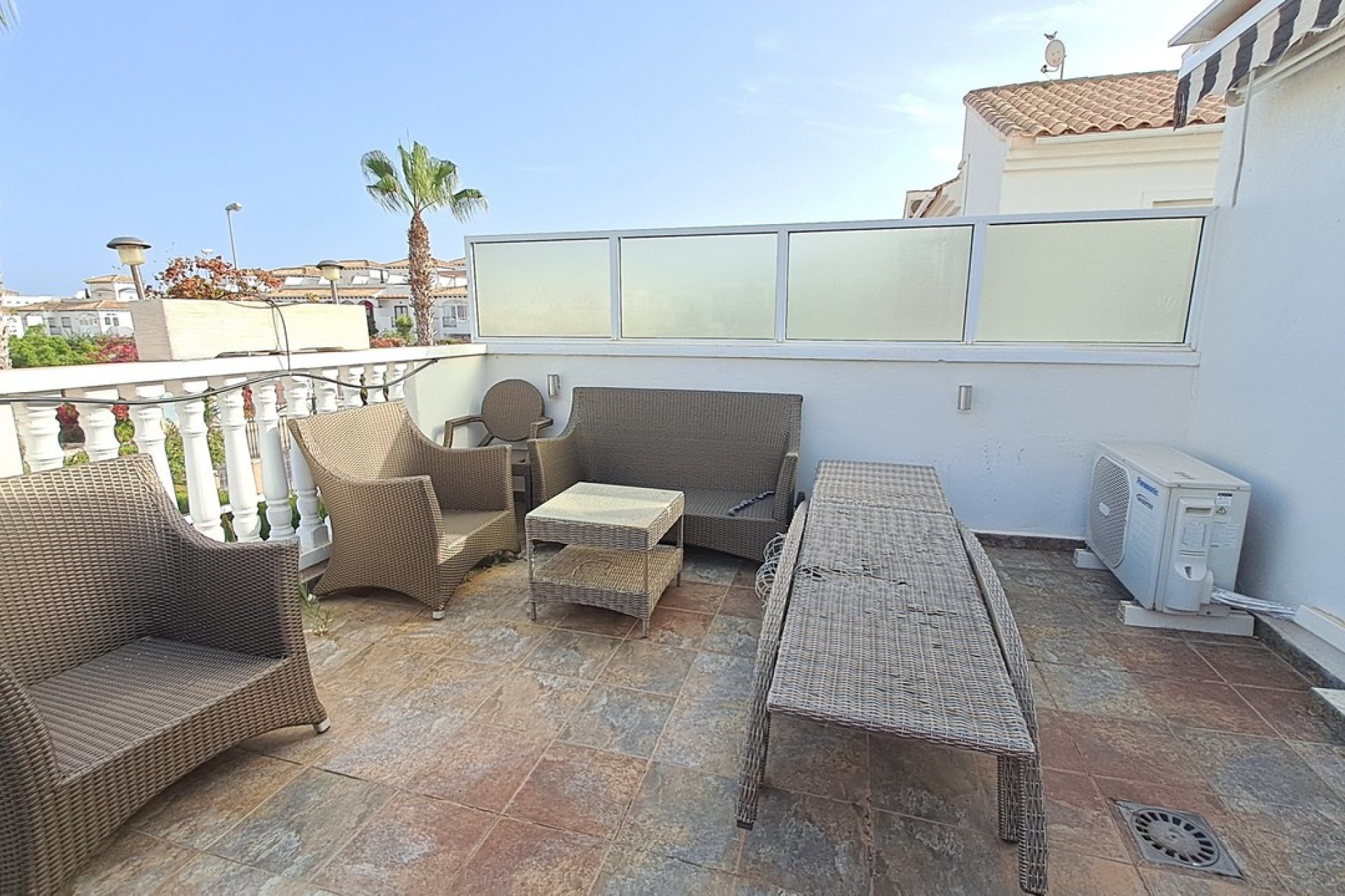 Segunda mano - Villa -
Punta Prima - Costa Blanca