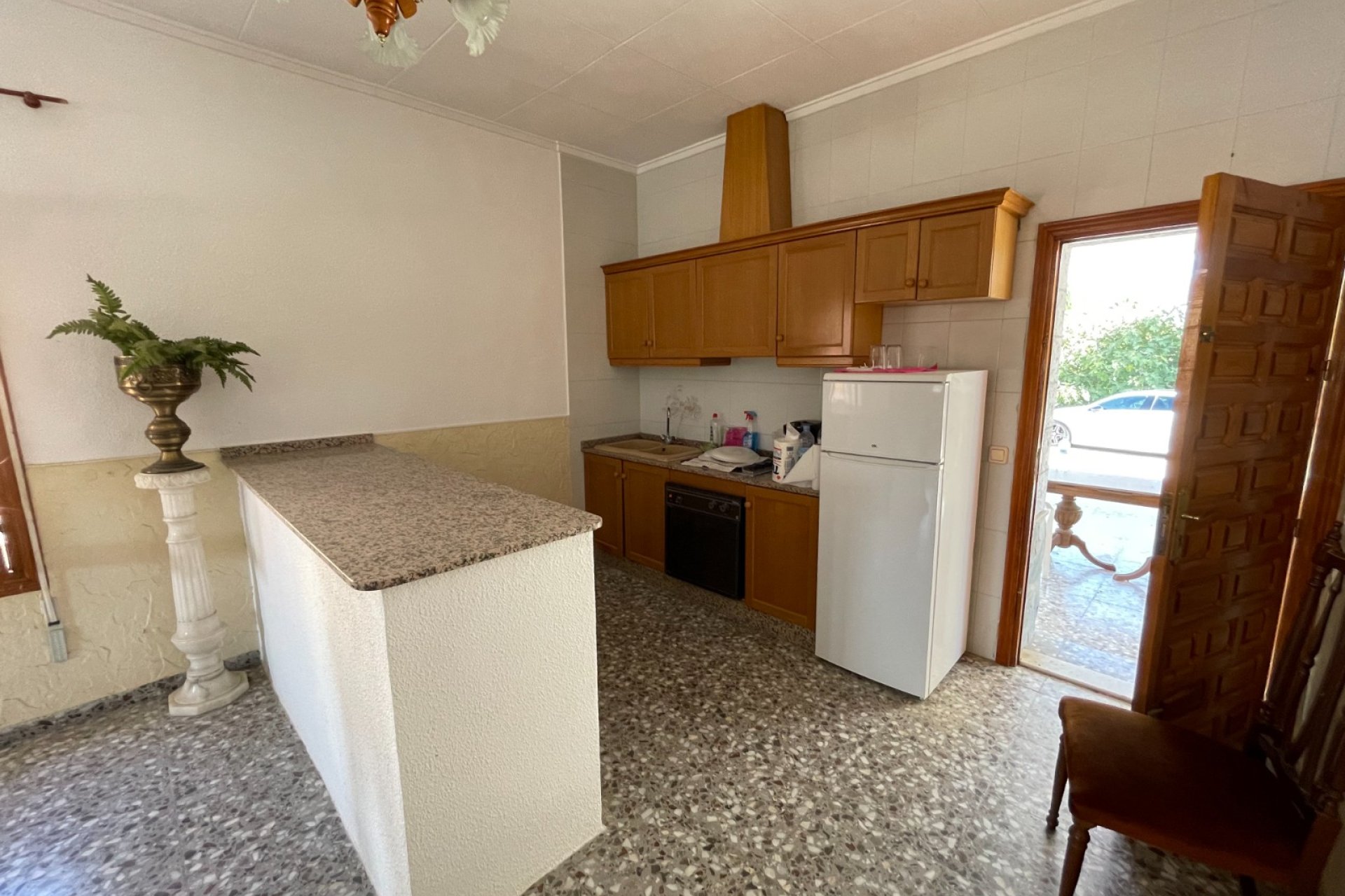 Segunda mano - Villa -
Redován - Inland