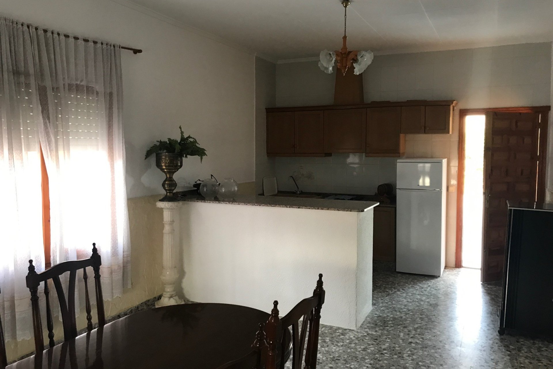 Segunda mano - Villa -
Redován - Inland