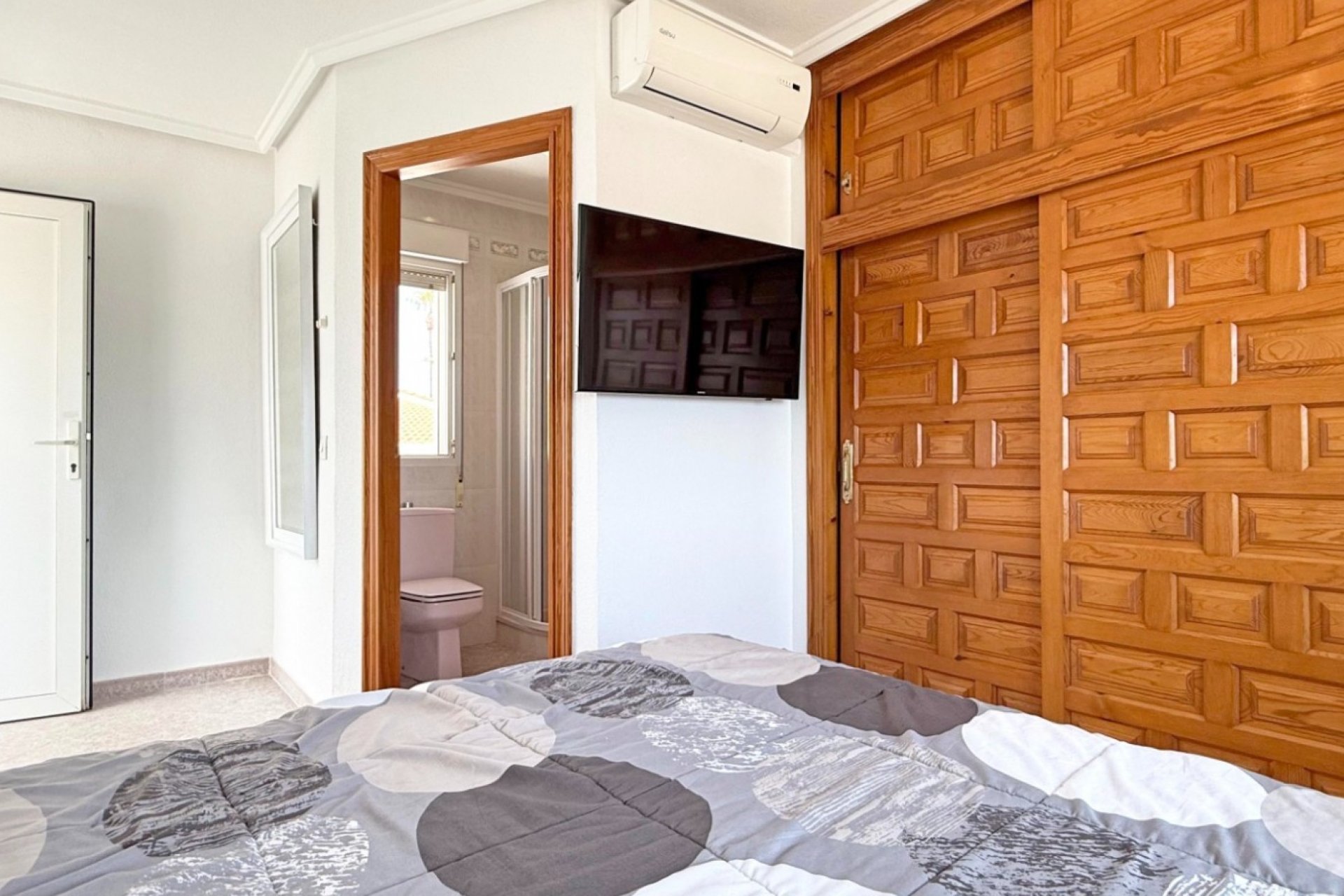 Segunda mano - Villa -
Rojales - Inland