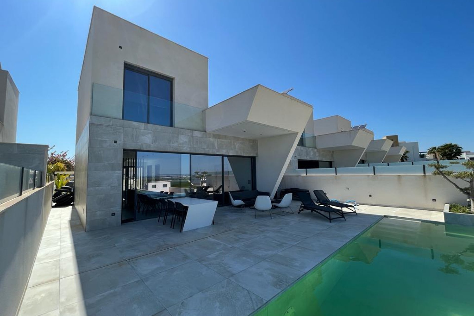 Segunda mano - Villa -
Rojales - Inland