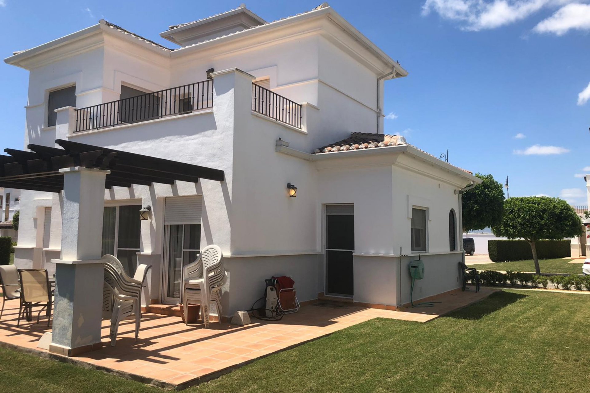 Segunda mano - Villa -
Roldan - Inland