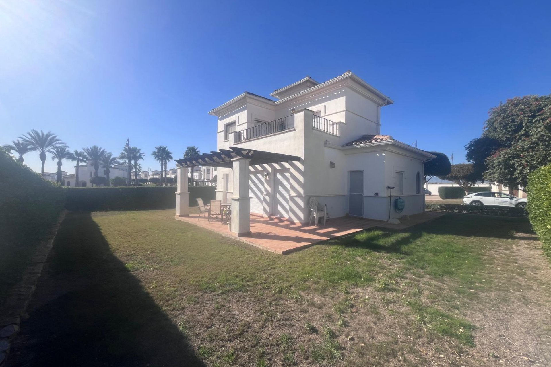 Segunda mano - Villa -
Roldan - Inland
