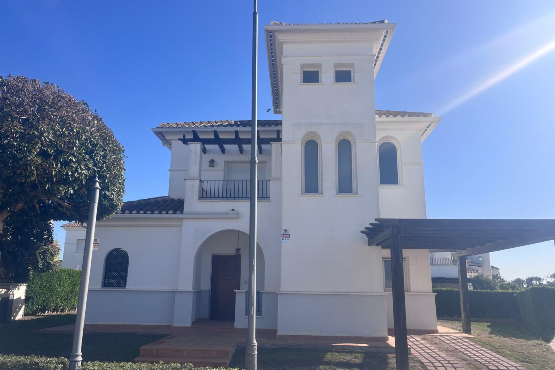 Segunda mano - Villa -
Roldan - Inland