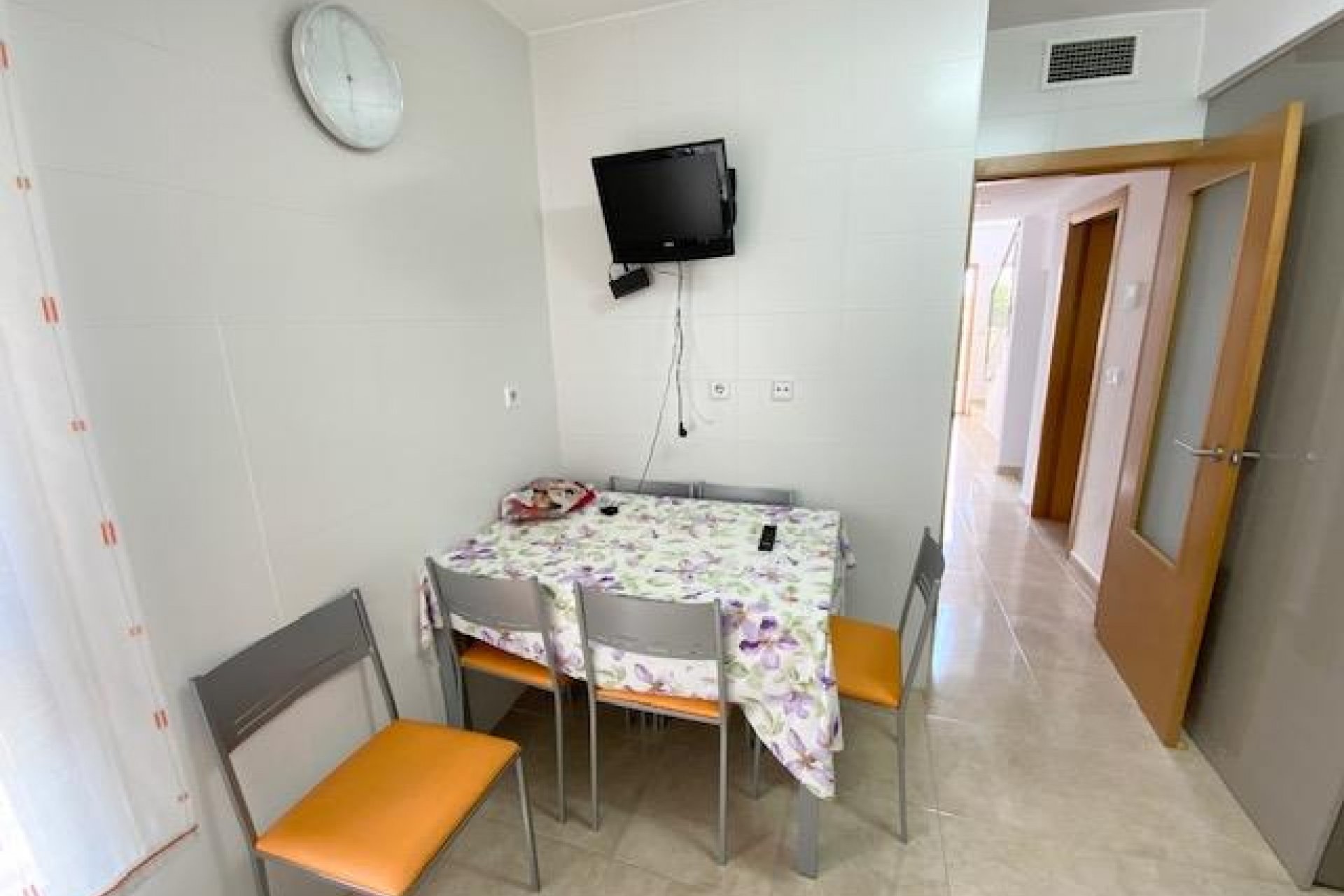 Segunda mano - Villa -
Roldan - Inland