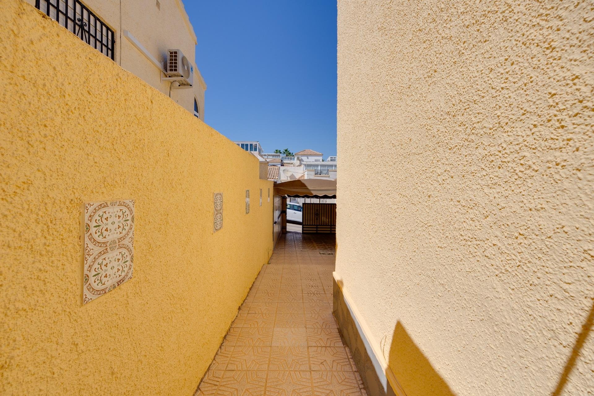 Segunda mano - Villa -
San Fulgencio - La Marina