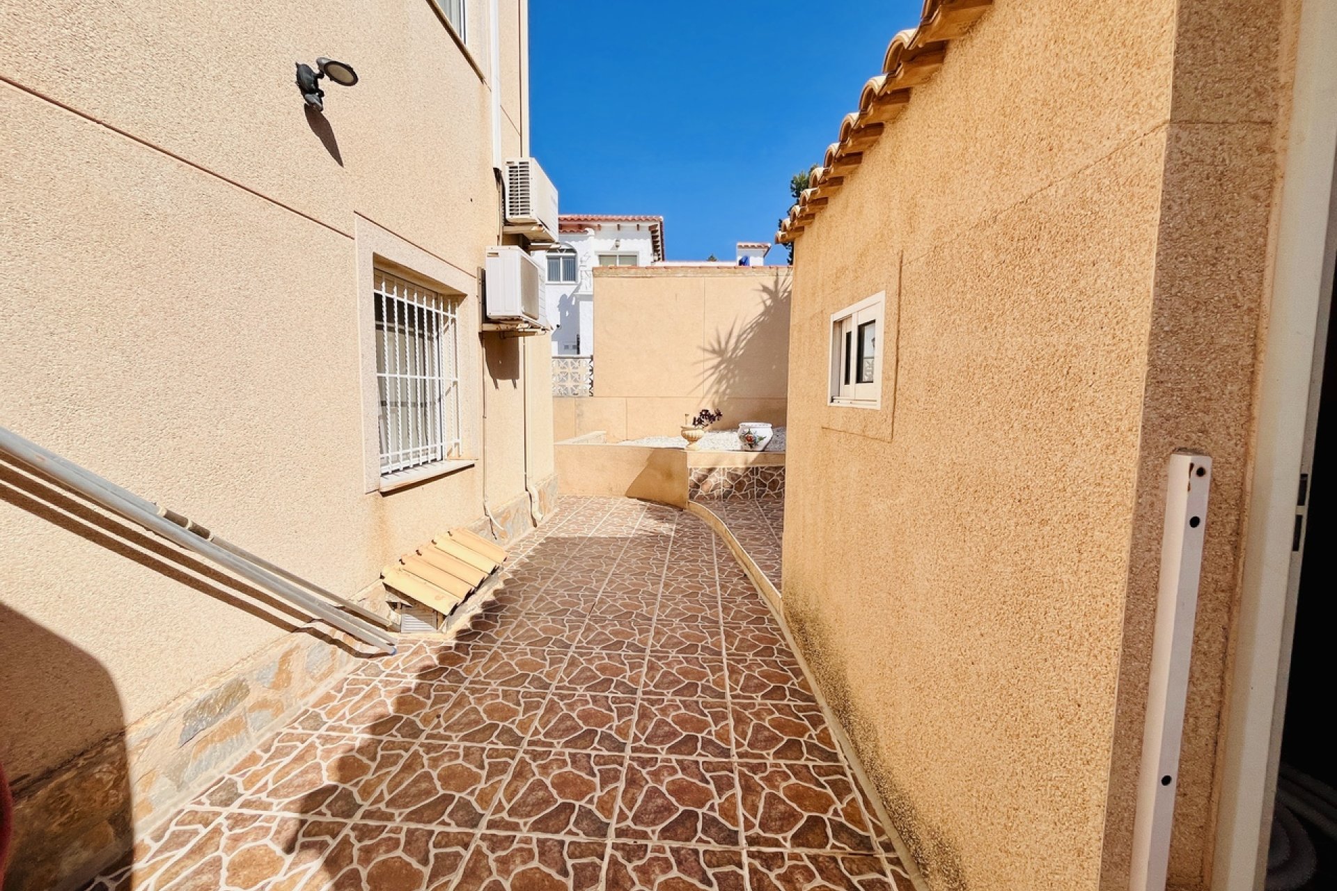 Segunda mano - Villa -
San Miguel de Salinas - Inland