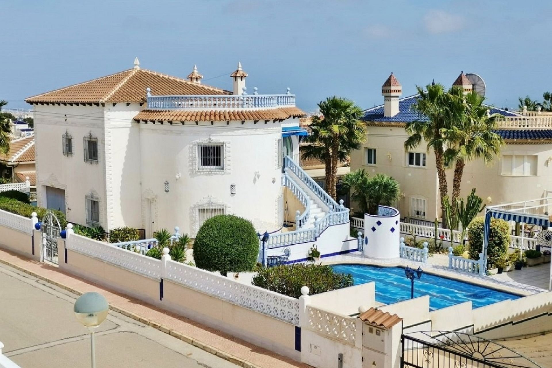 Segunda mano - Villa -
San Miguel de Salinas - Inland