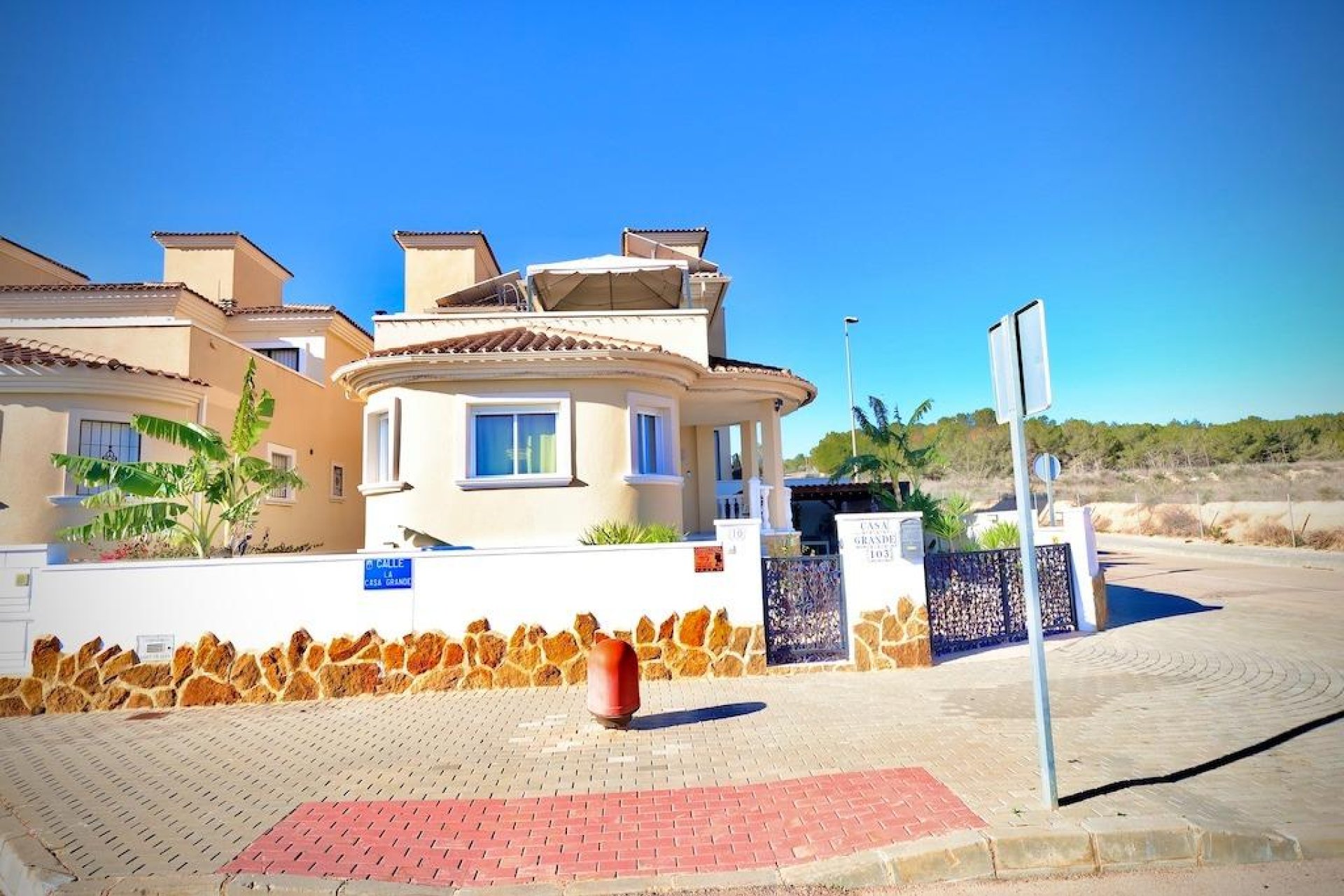 Segunda mano - Villa -
San Miguel de Salinas - Inland