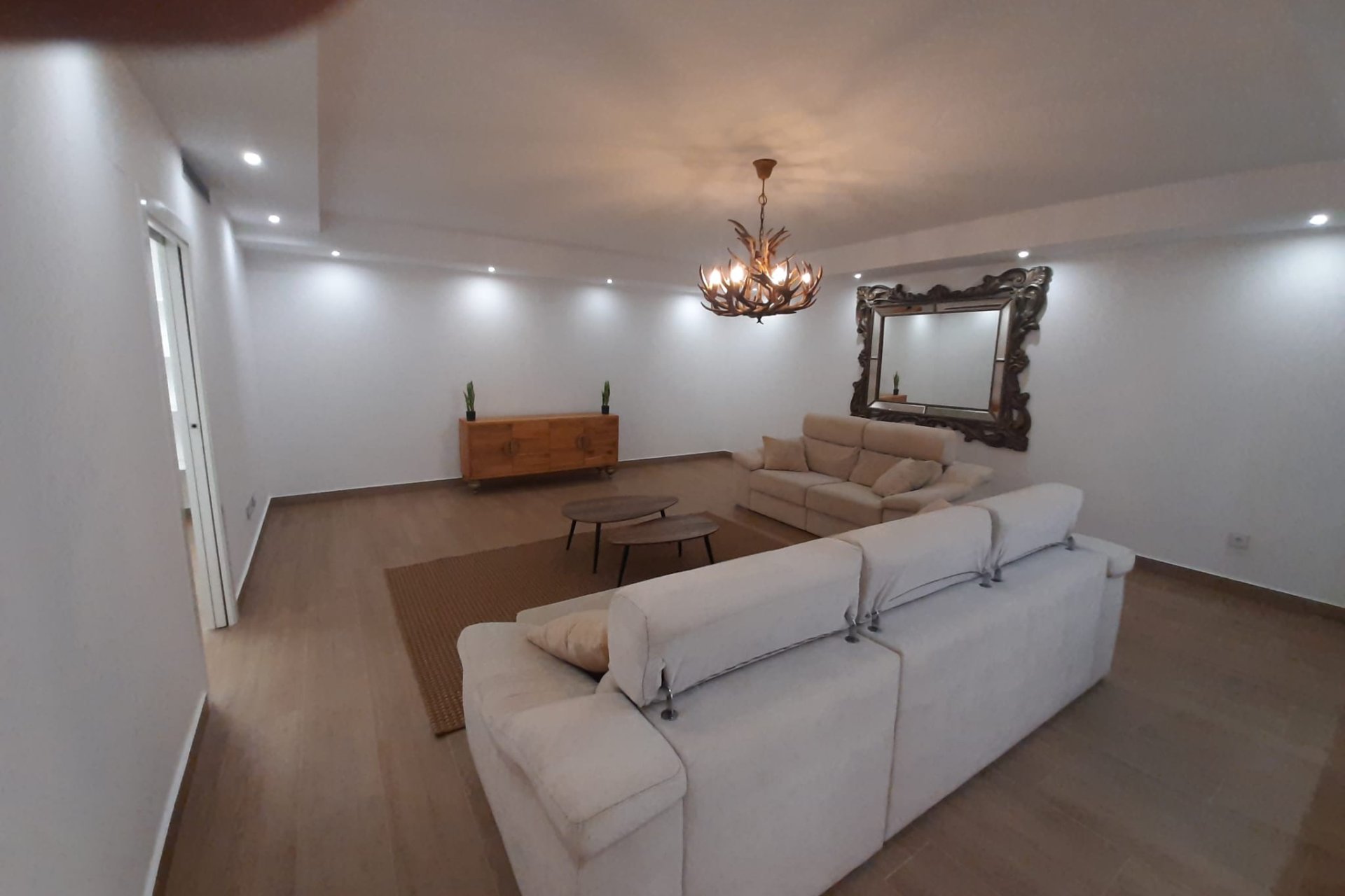 Segunda mano - Villa -
San Miguel de Salinas - Inland