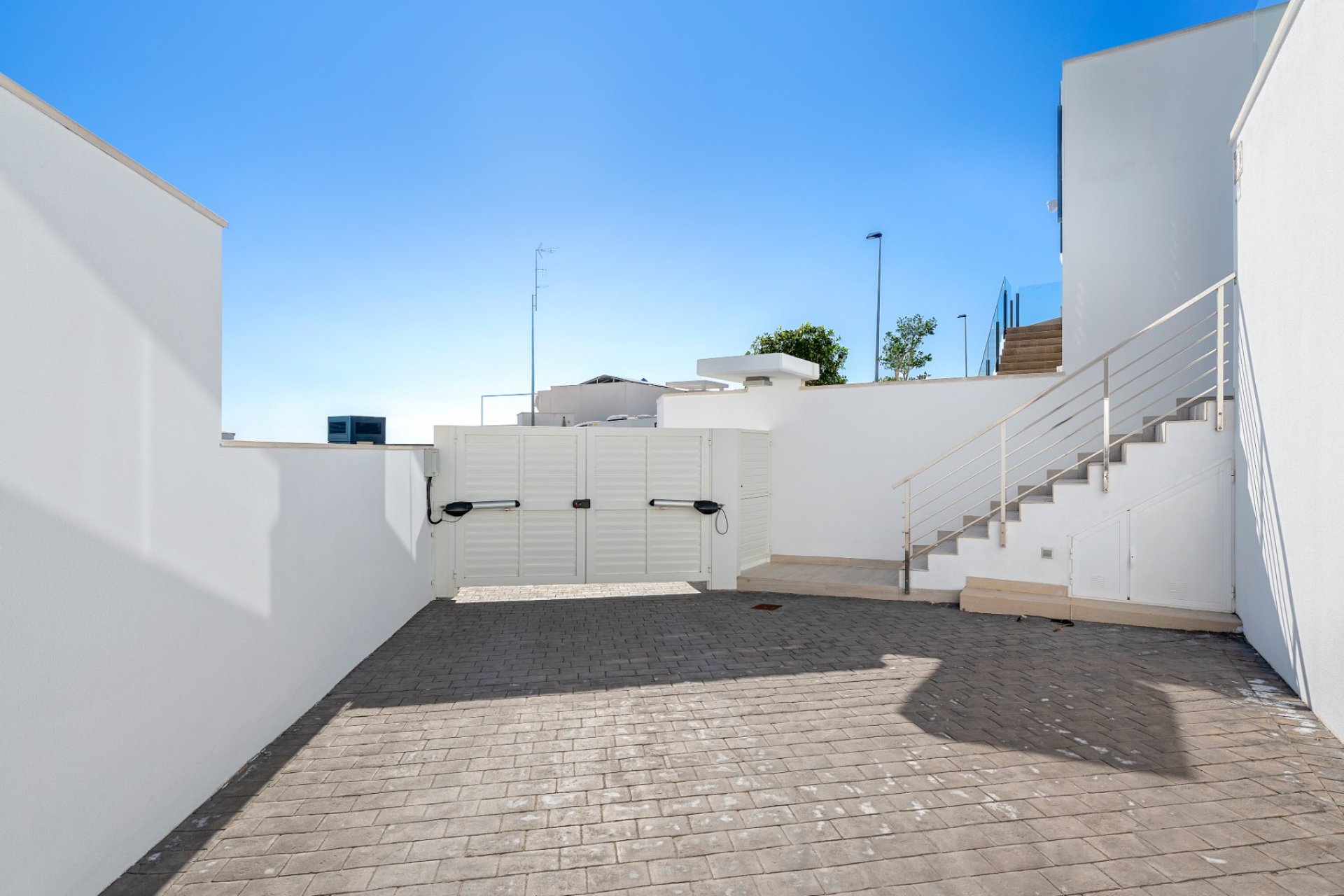 Segunda mano - Villa -
San Miguel de Salinas - Inland