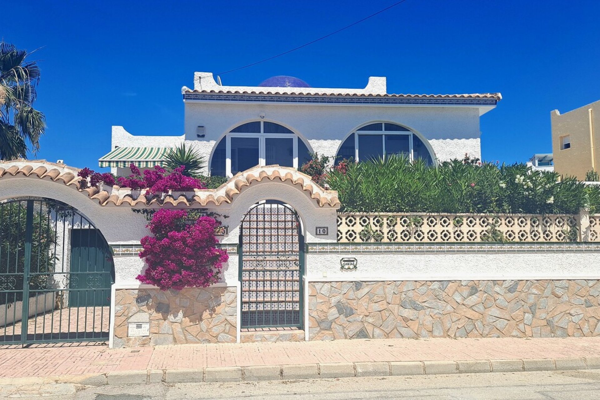 Segunda mano - Villa -
San Miguel de Salinas - Inland