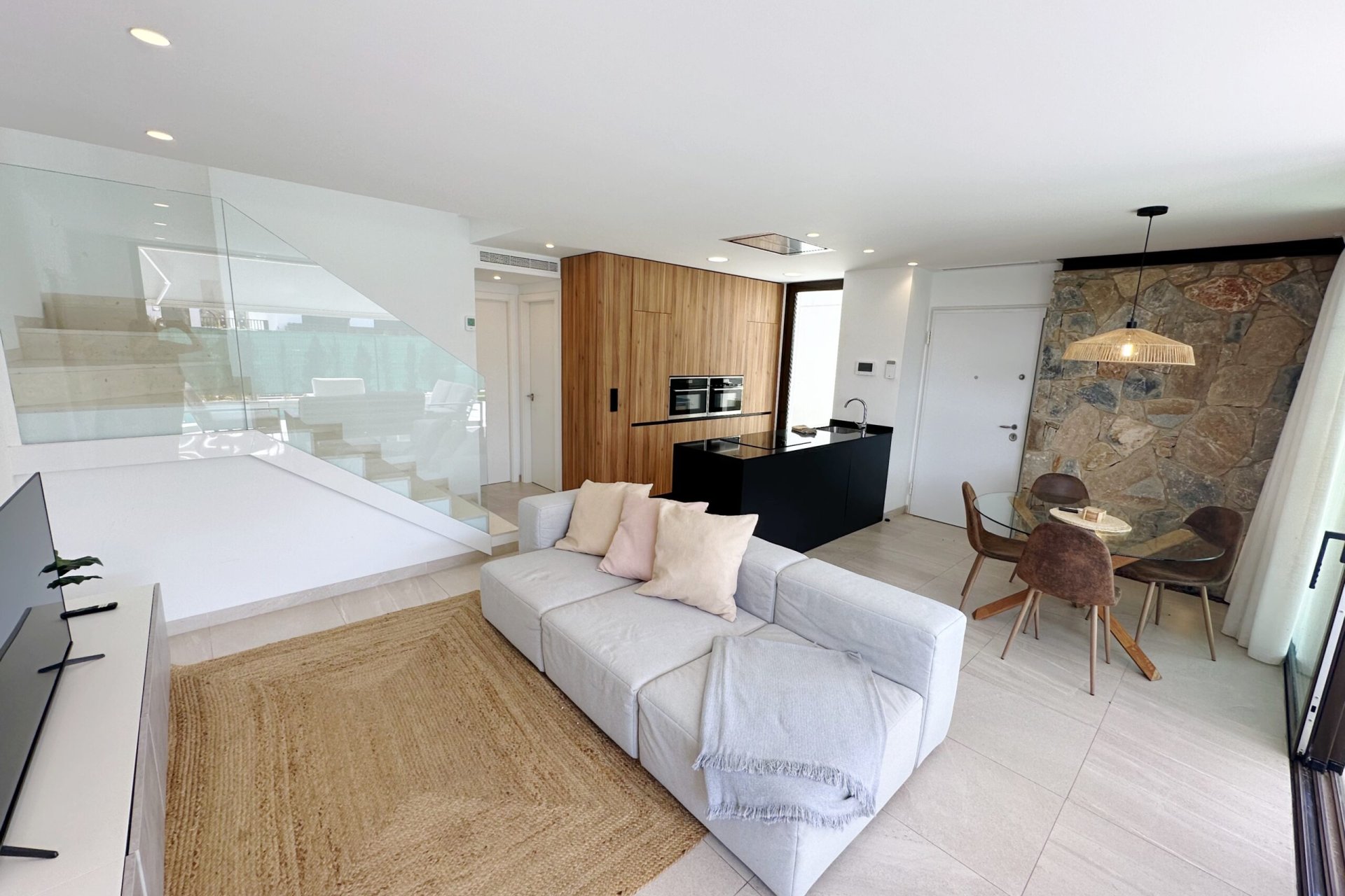 Segunda mano - Villa -
Santa Rosalia Resort - Inland