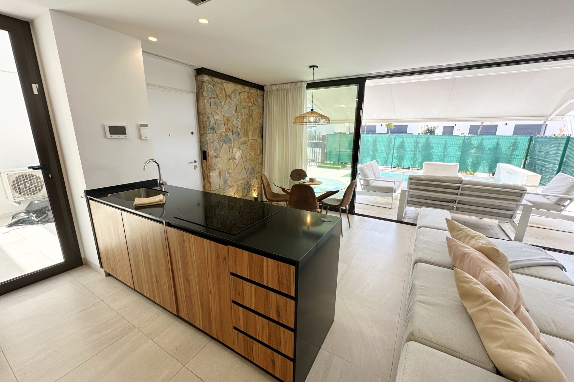 Segunda mano - Villa -
Santa Rosalia Resort - Inland