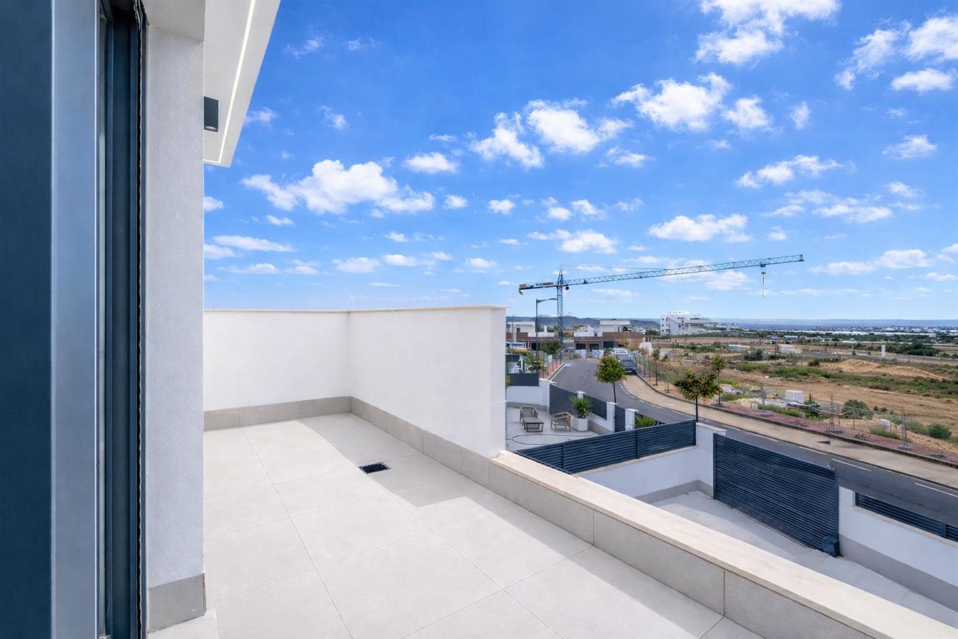 Segunda mano - Villa -
Santa Rosalia Resort - Inland