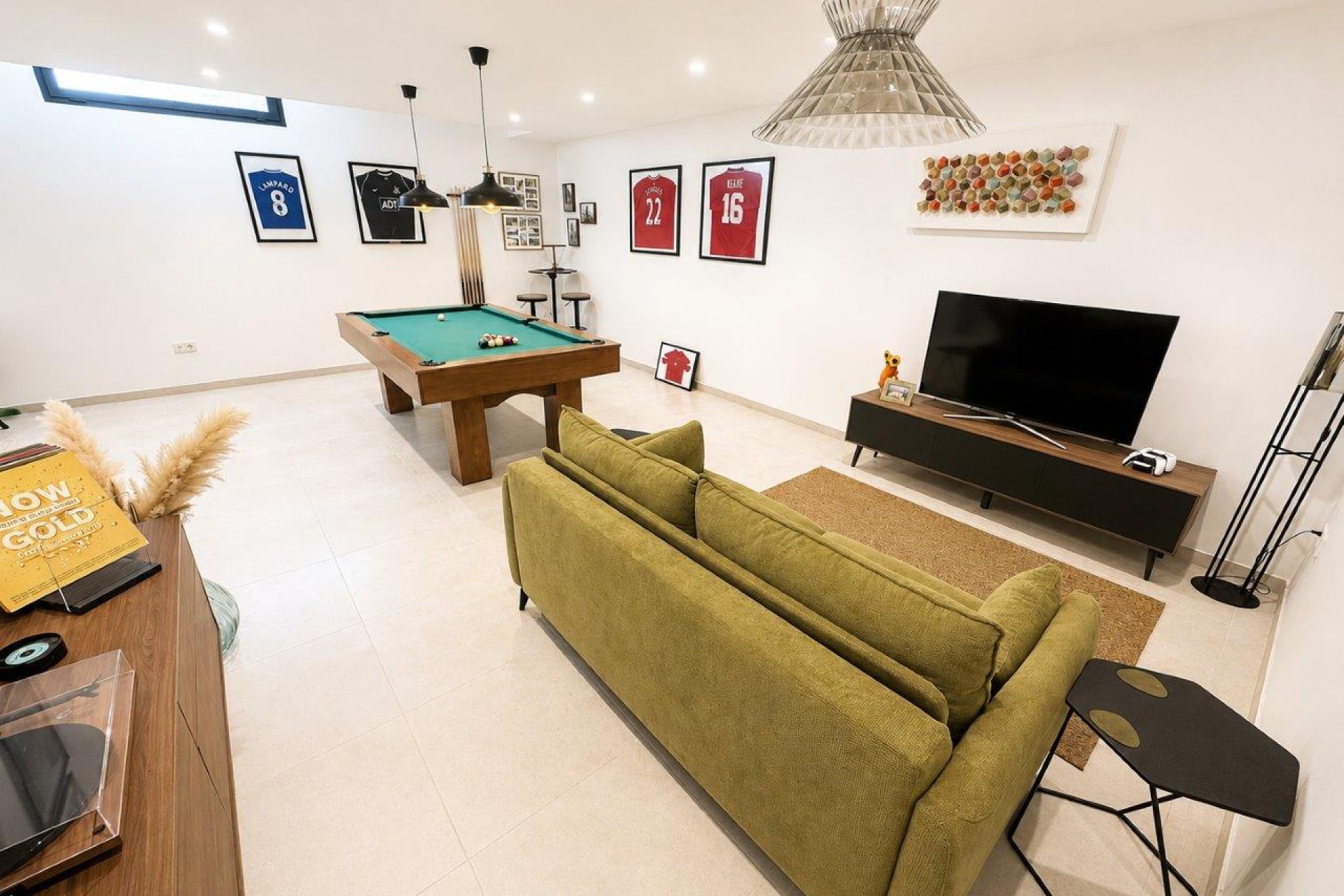 Segunda mano - Villa -
Santa Rosalia Resort - Inland