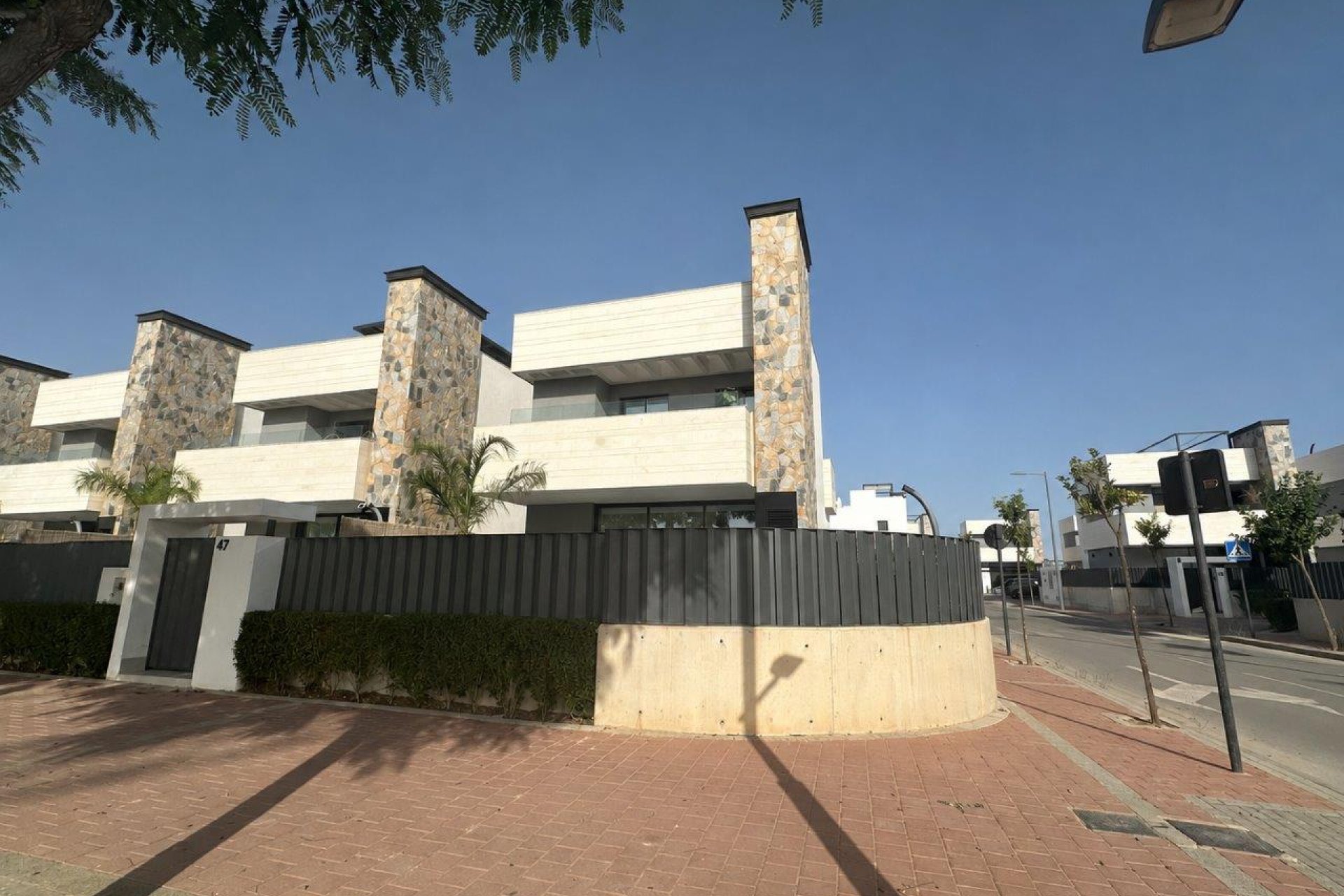 Segunda mano - Villa -
Santa Rosalia Resort - Inland