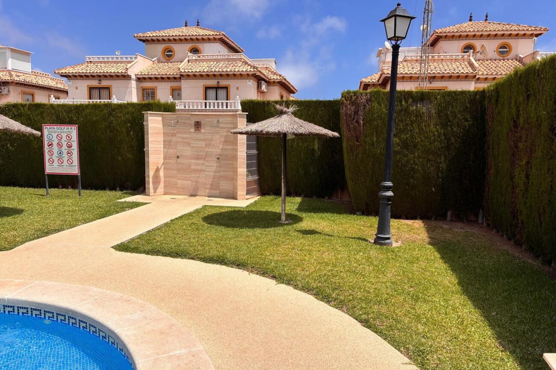 Segunda mano - Villa / Semi pareado -
Lomas de Caboroig - Costa Blanca