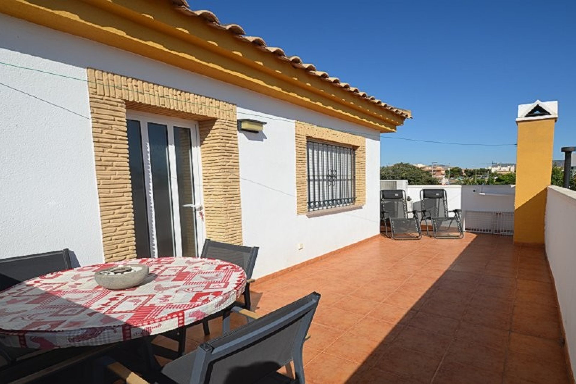 Segunda mano - Villa / Semi pareado -
Sucina - Inland