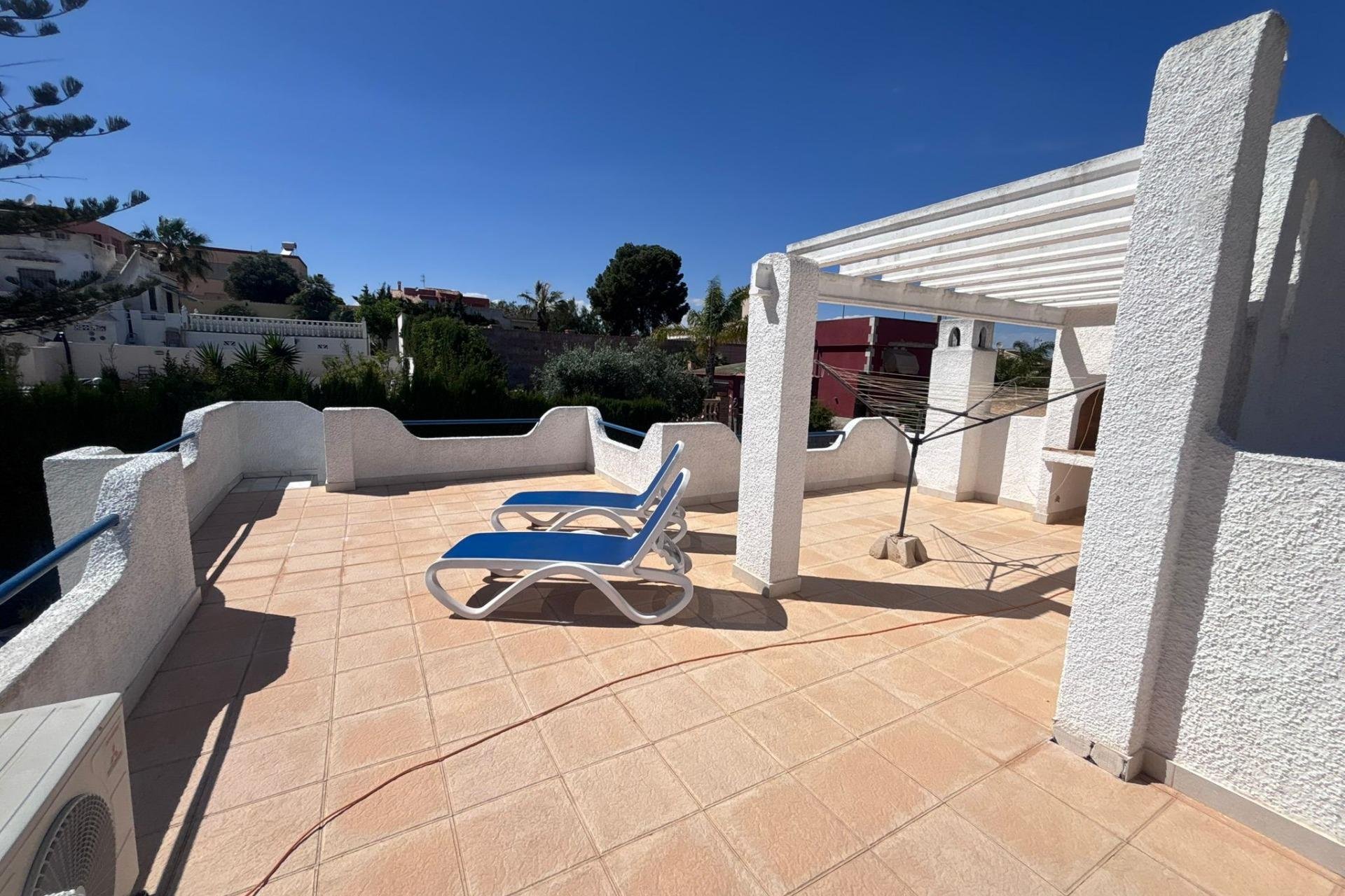 Segunda mano - Villa / Semi pareado -
Torrevieja - Los Balcones