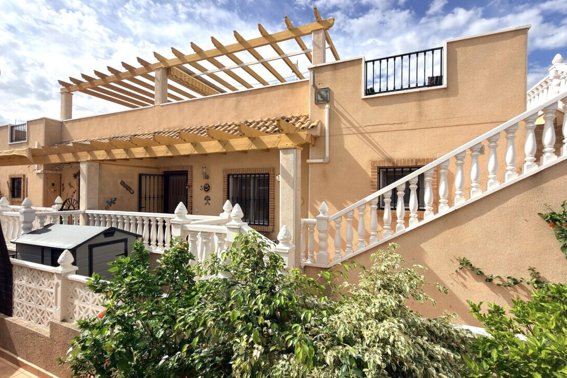 Segunda mano - Villa / Semi pareado -
Villamartin - Costa Blanca