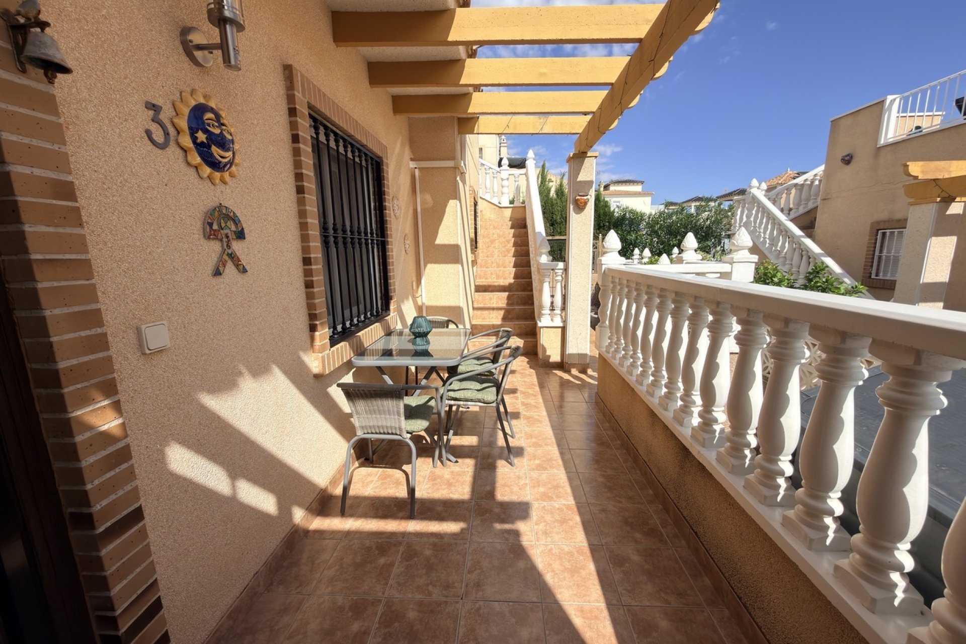 Segunda mano - Villa / Semi pareado -
Villamartin - Costa Blanca