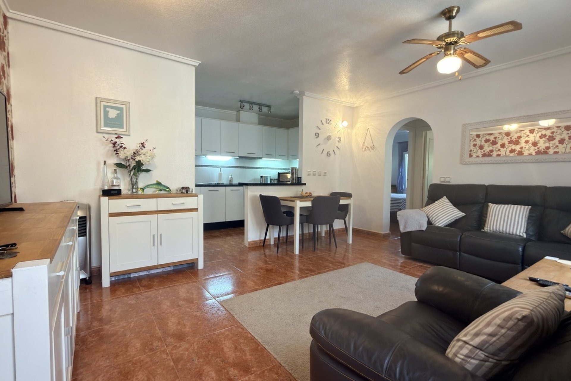 Segunda mano - Villa / Semi pareado -
Villamartin - Costa Blanca