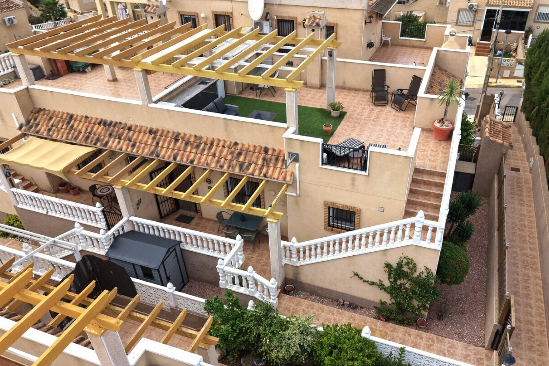 Segunda mano - Villa / Semi pareado -
Villamartin - Costa Blanca
