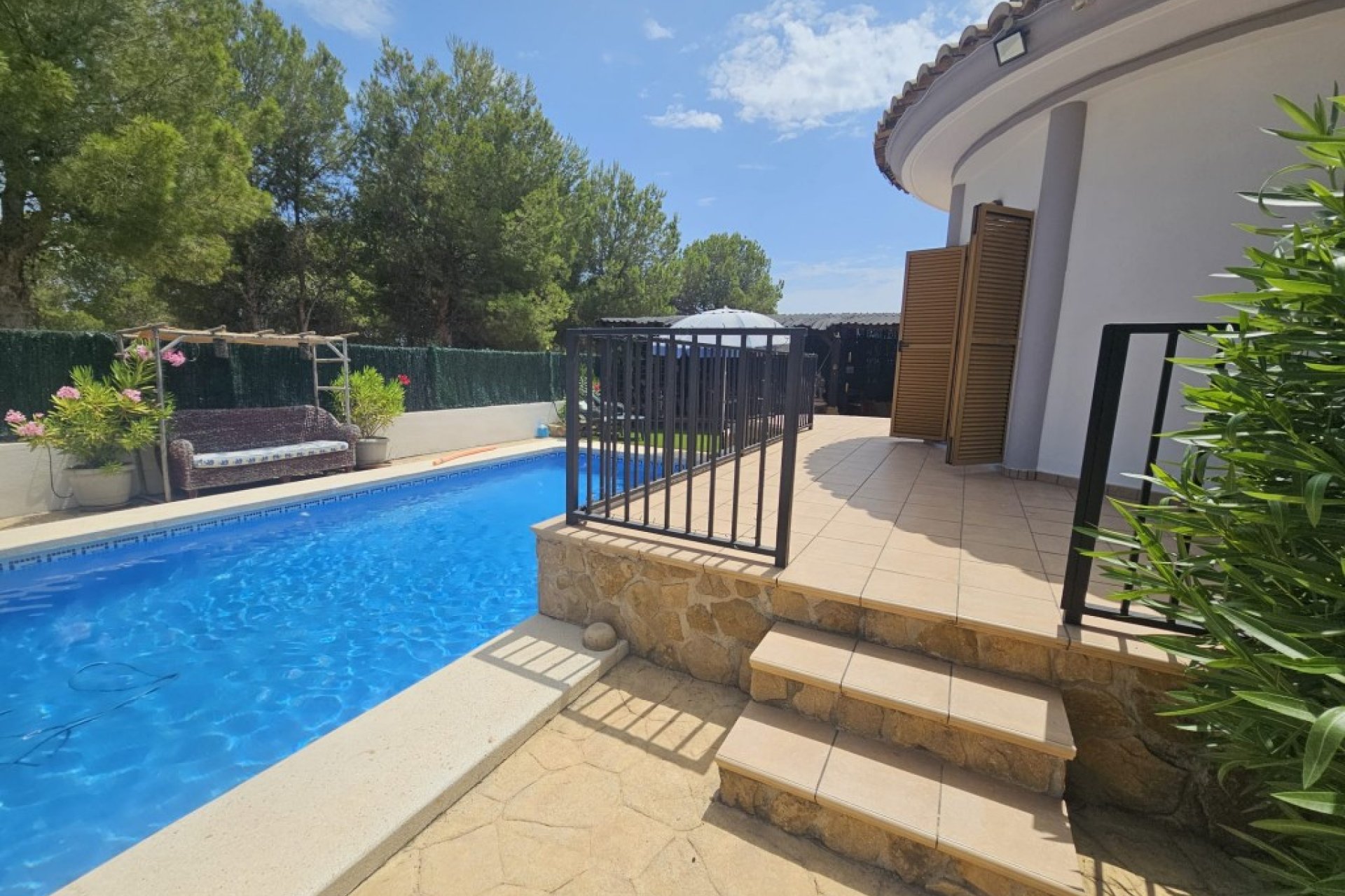 Segunda mano - Villa -
Sierra Cortina - Inland
