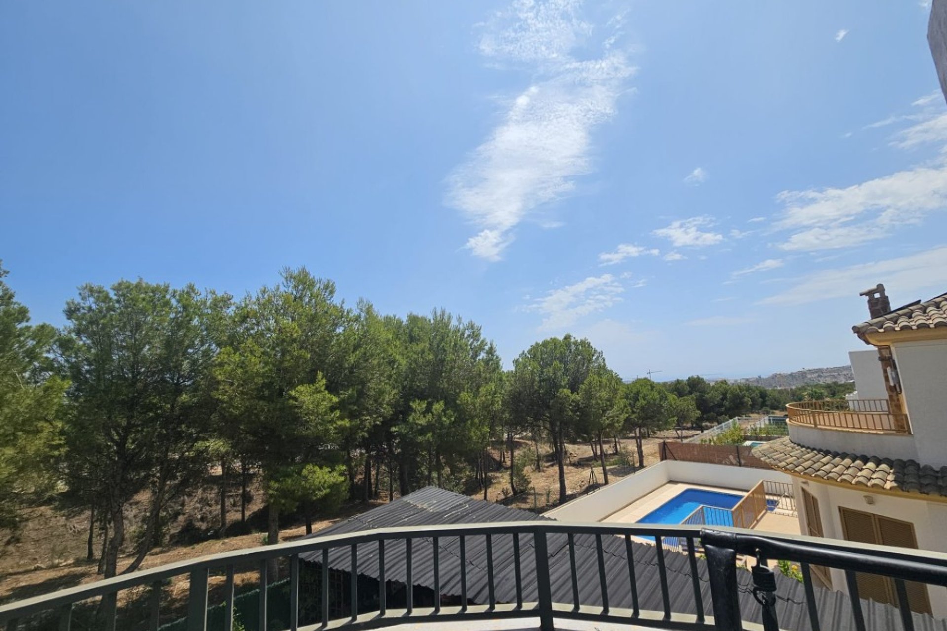 Segunda mano - Villa -
Sierra Cortina - Inland