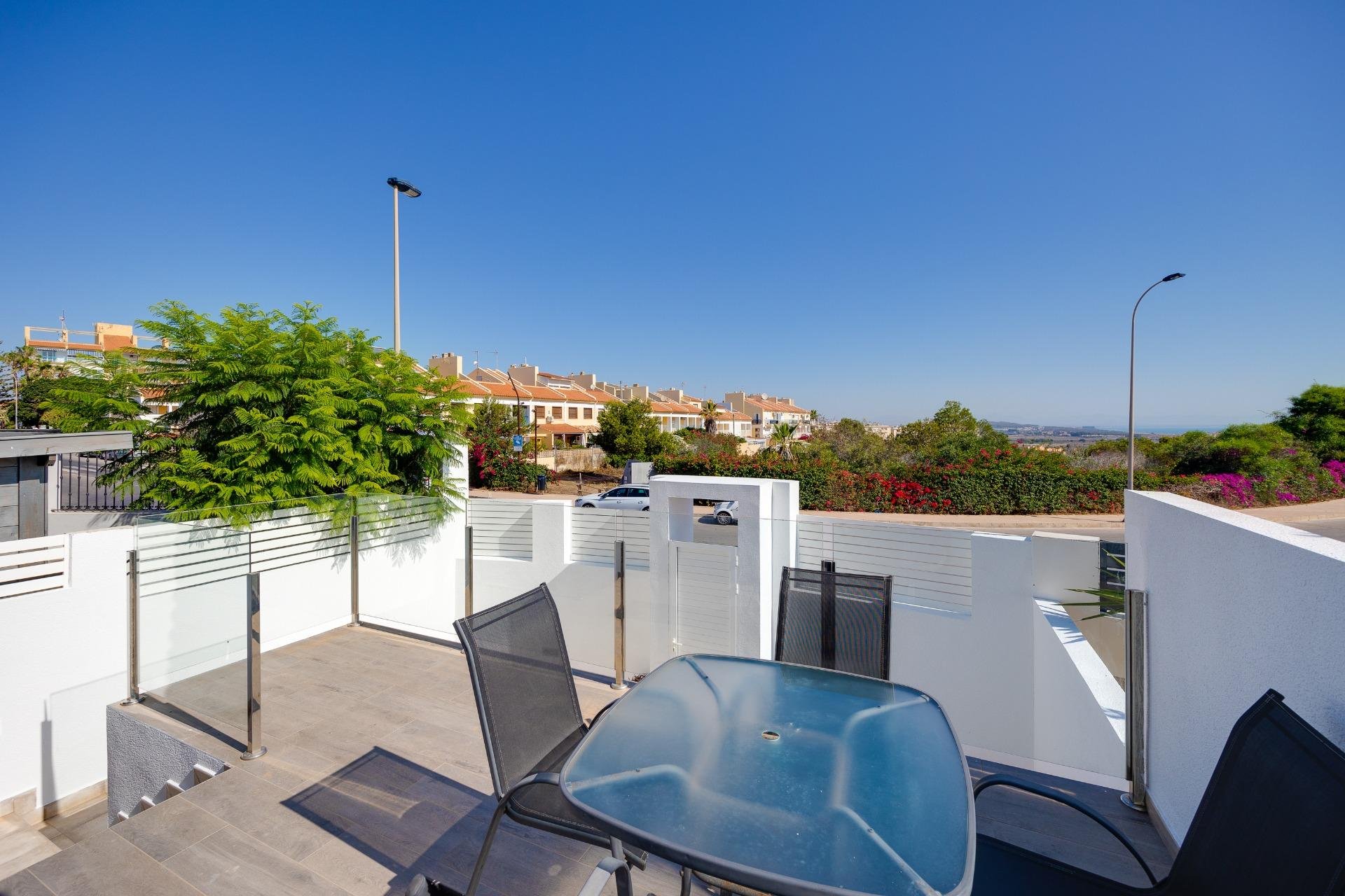 Segunda mano - Villa -
Torrevieja - Aguas Nuevas