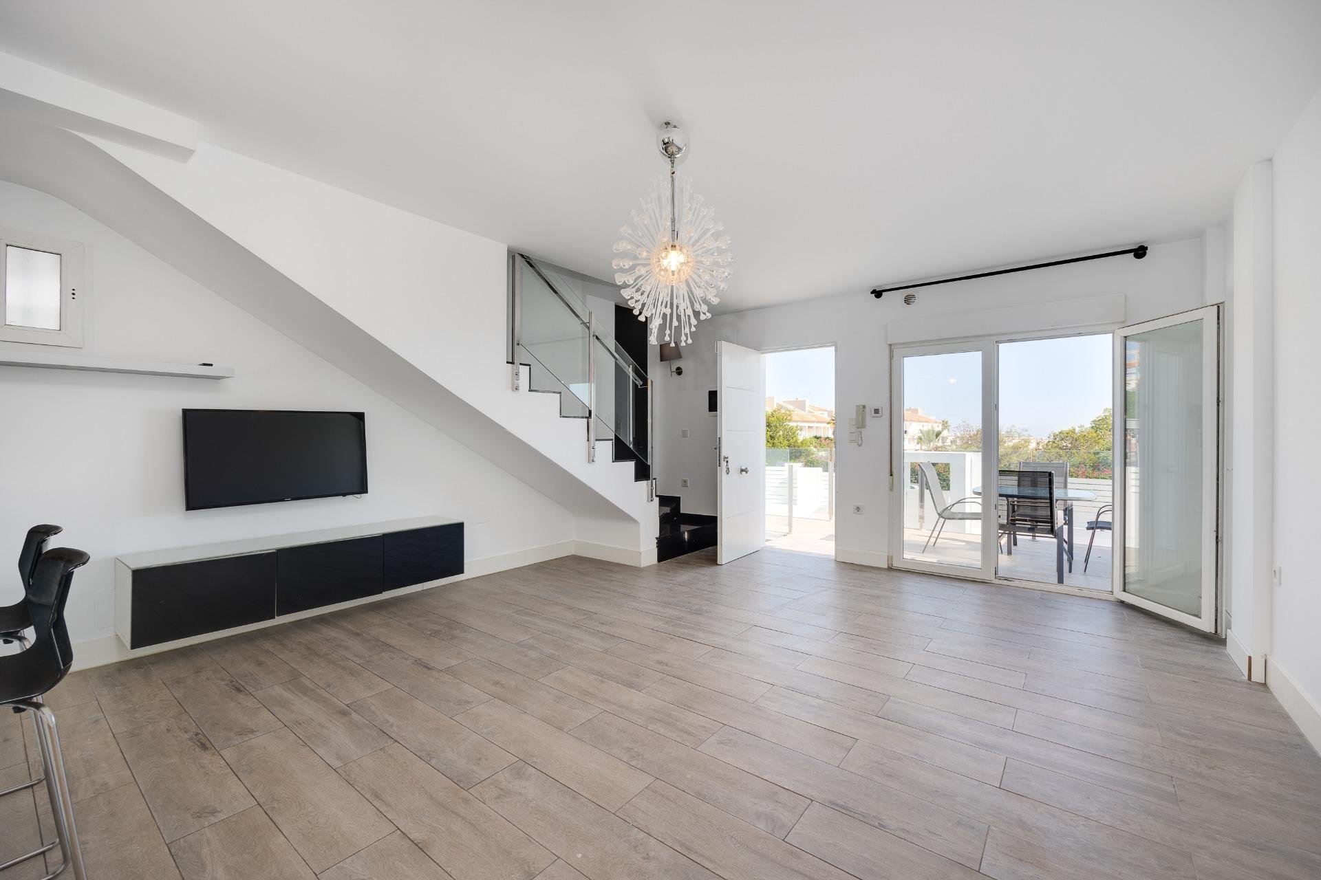 Segunda mano - Villa -
Torrevieja - Aguas Nuevas