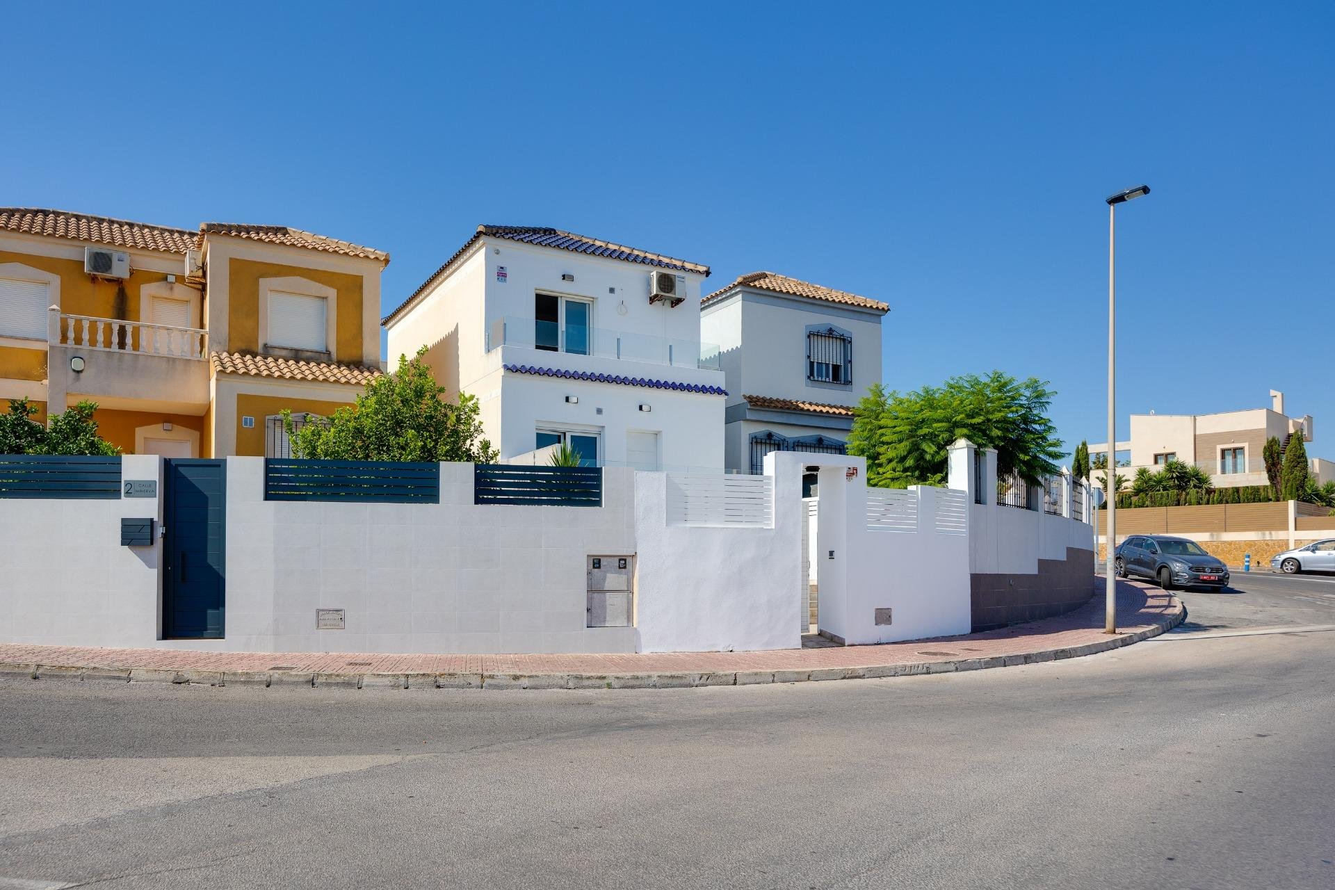 Segunda mano - Villa -
Torrevieja - Aguas Nuevas