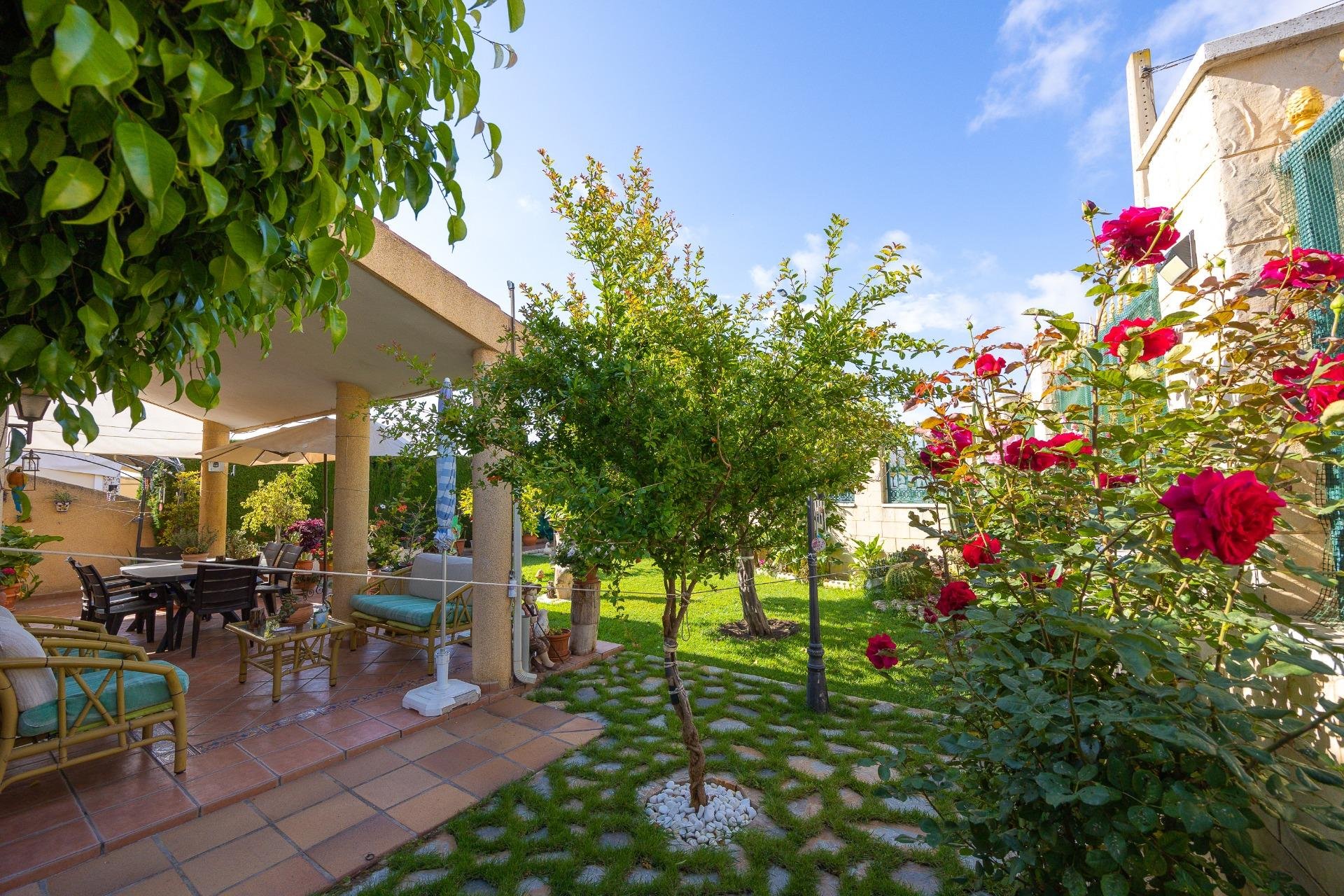 Segunda mano - Villa -
Torrevieja - Aguas Nuevas