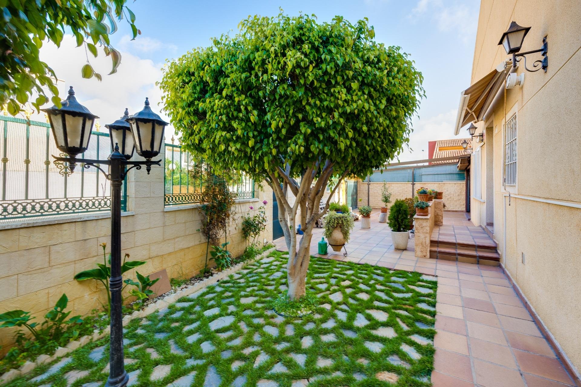 Segunda mano - Villa -
Torrevieja - Aguas Nuevas
