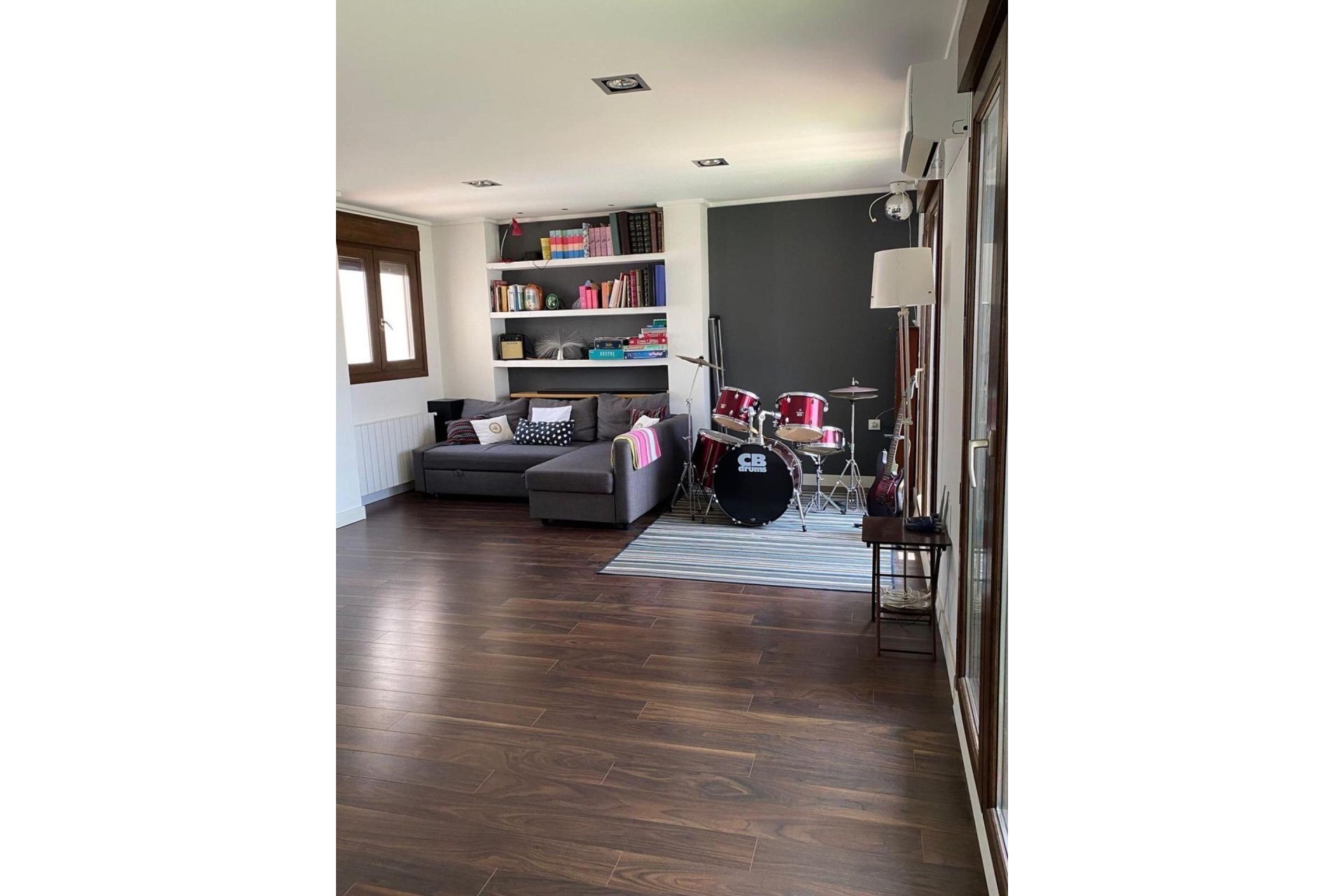 Segunda mano - Villa -
Torrevieja - Centro - Muelle Pesquero