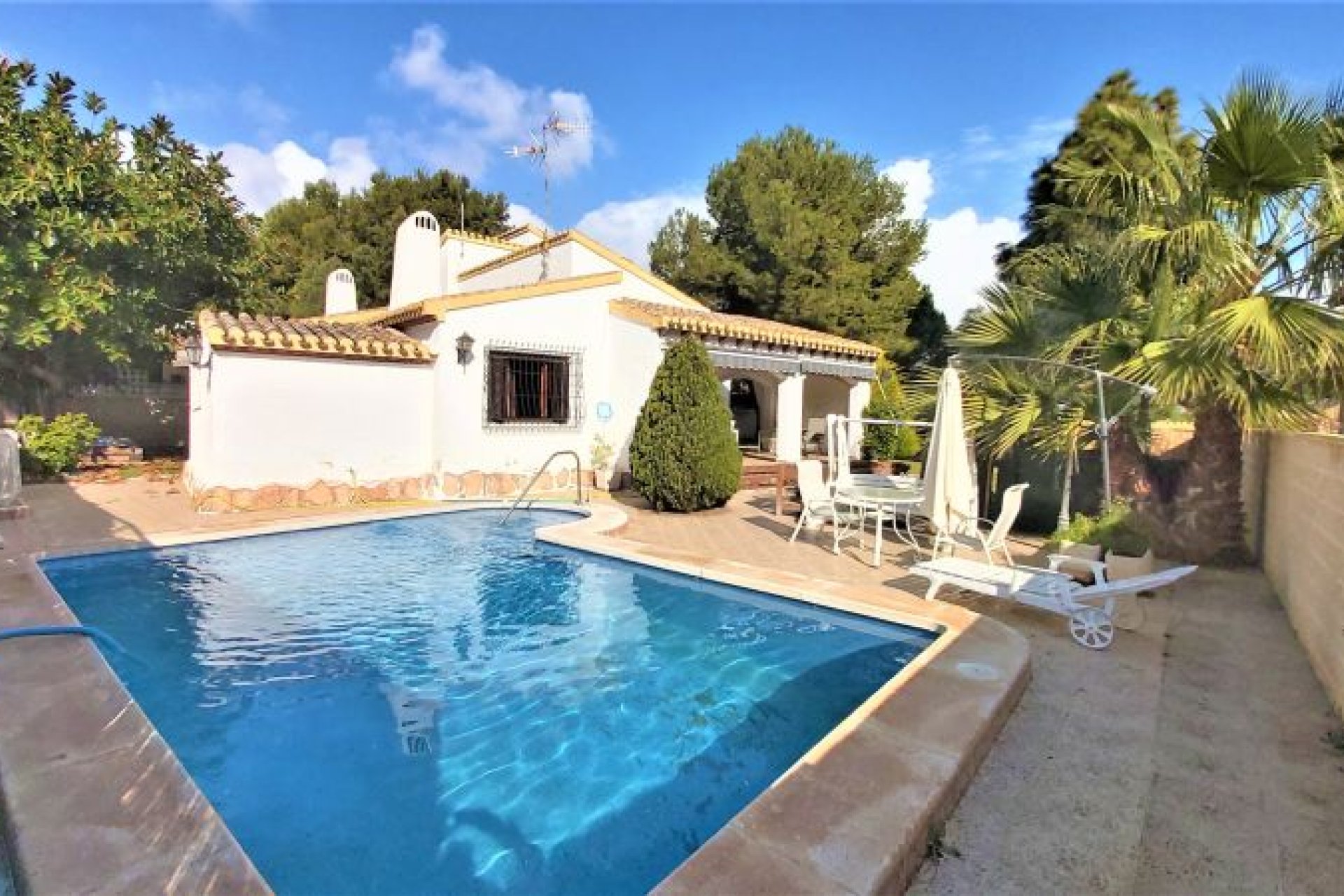 Segunda mano - Villa -
Torrevieja - Costa Blanca