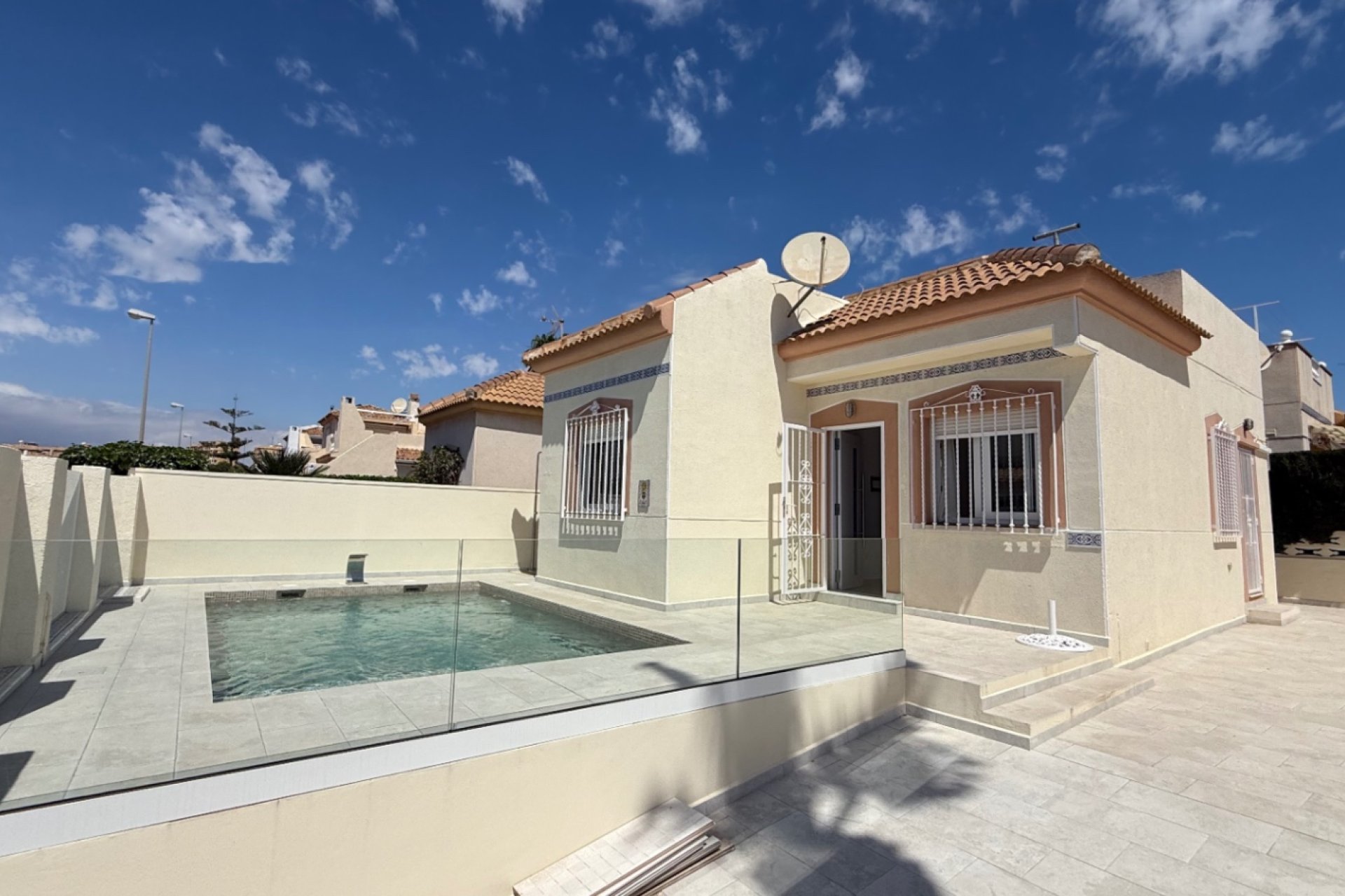 Segunda mano - Villa -
Torrevieja - Costa Blanca