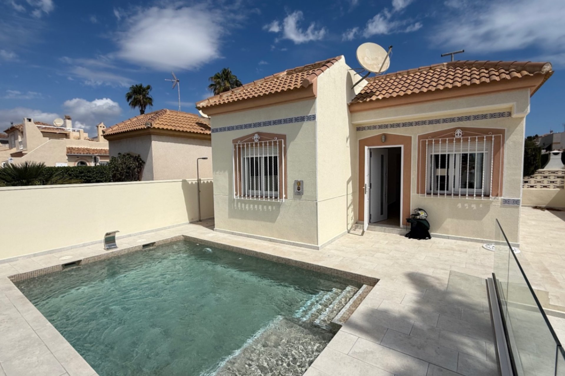 Segunda mano - Villa -
Torrevieja - Costa Blanca