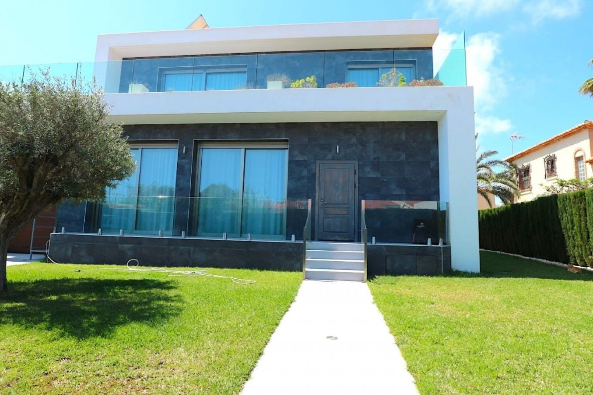 Segunda mano - Villa -
Torrevieja - Costa Blanca