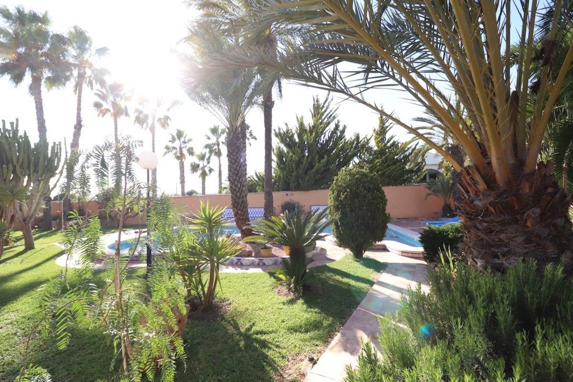 Segunda mano - Villa -
Torrevieja - Costa Blanca