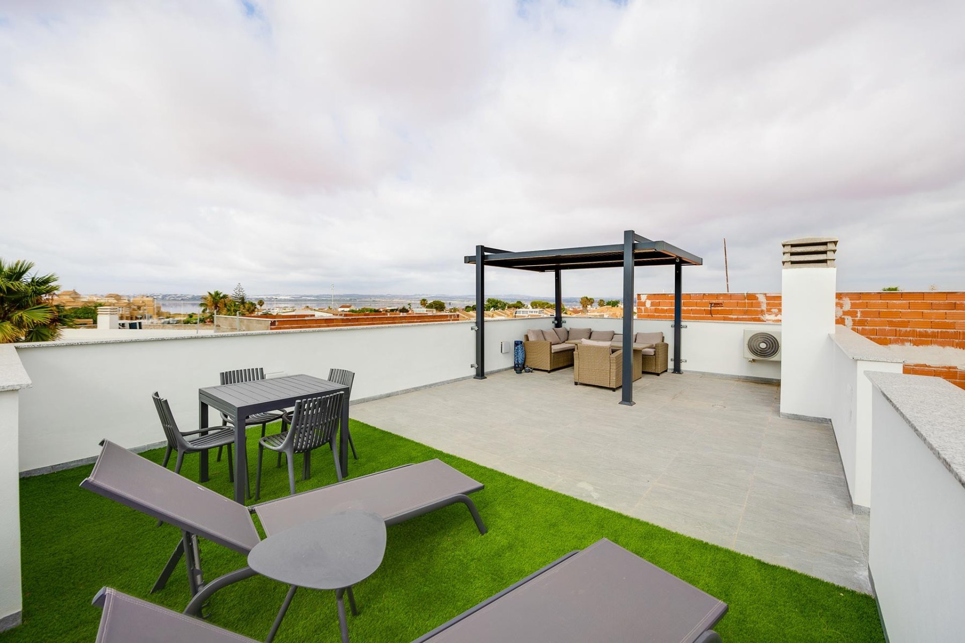 Segunda mano - Villa -
Torrevieja - Costa Blanca